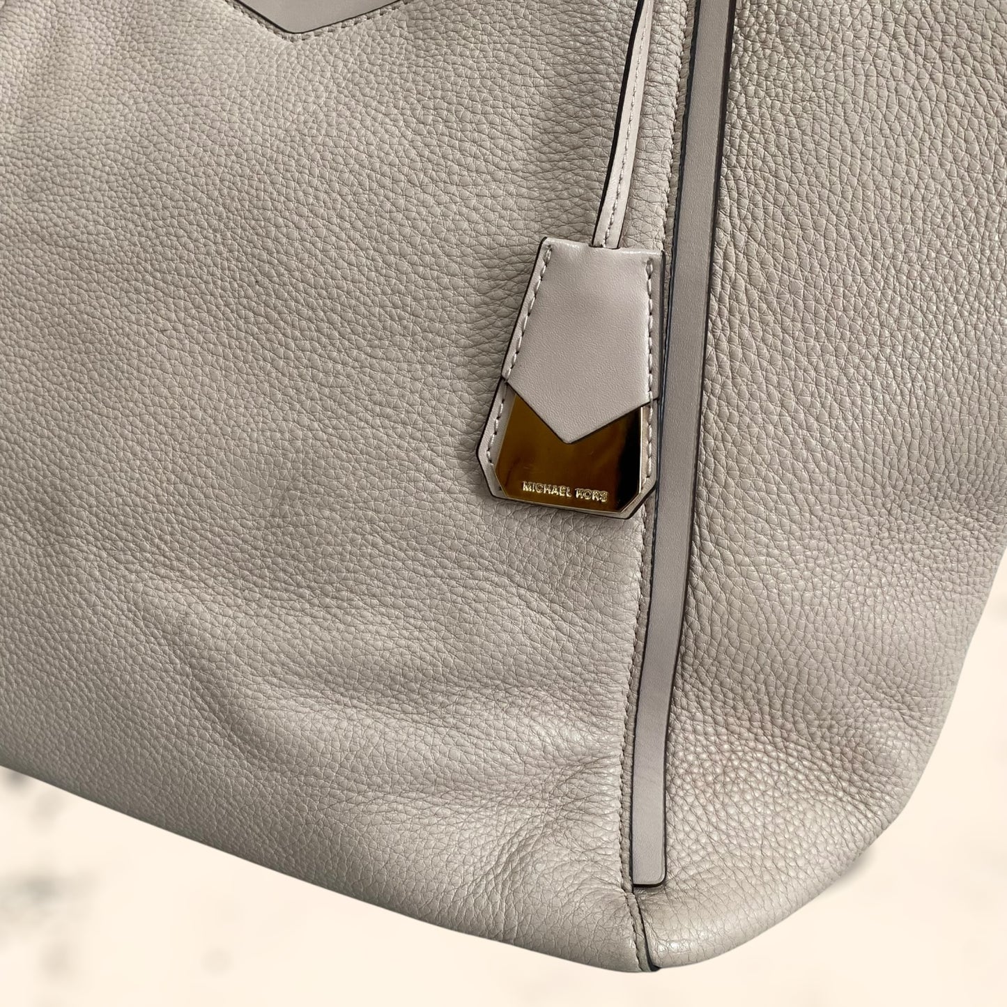 Bolso Michael Kors rosa de piel vintage