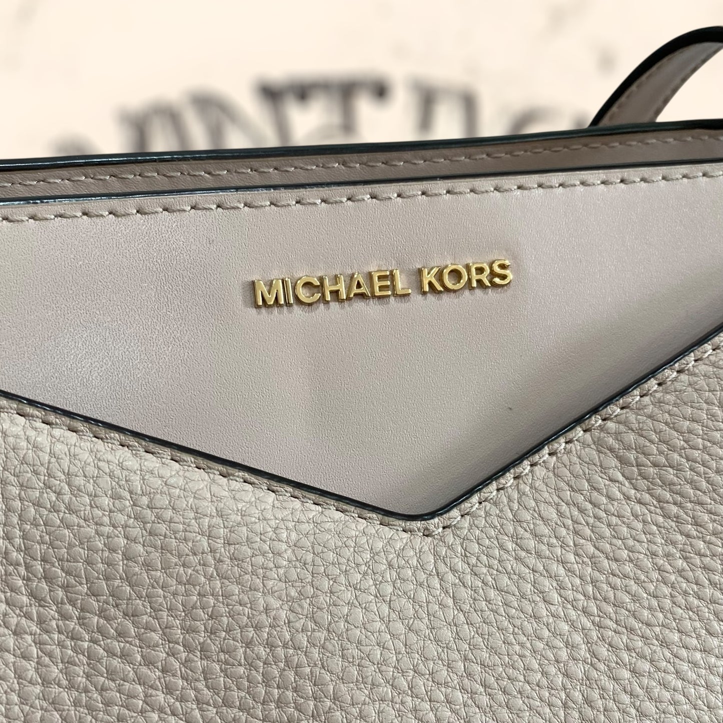 Bolso Michael Kors rosa de piel vintage
