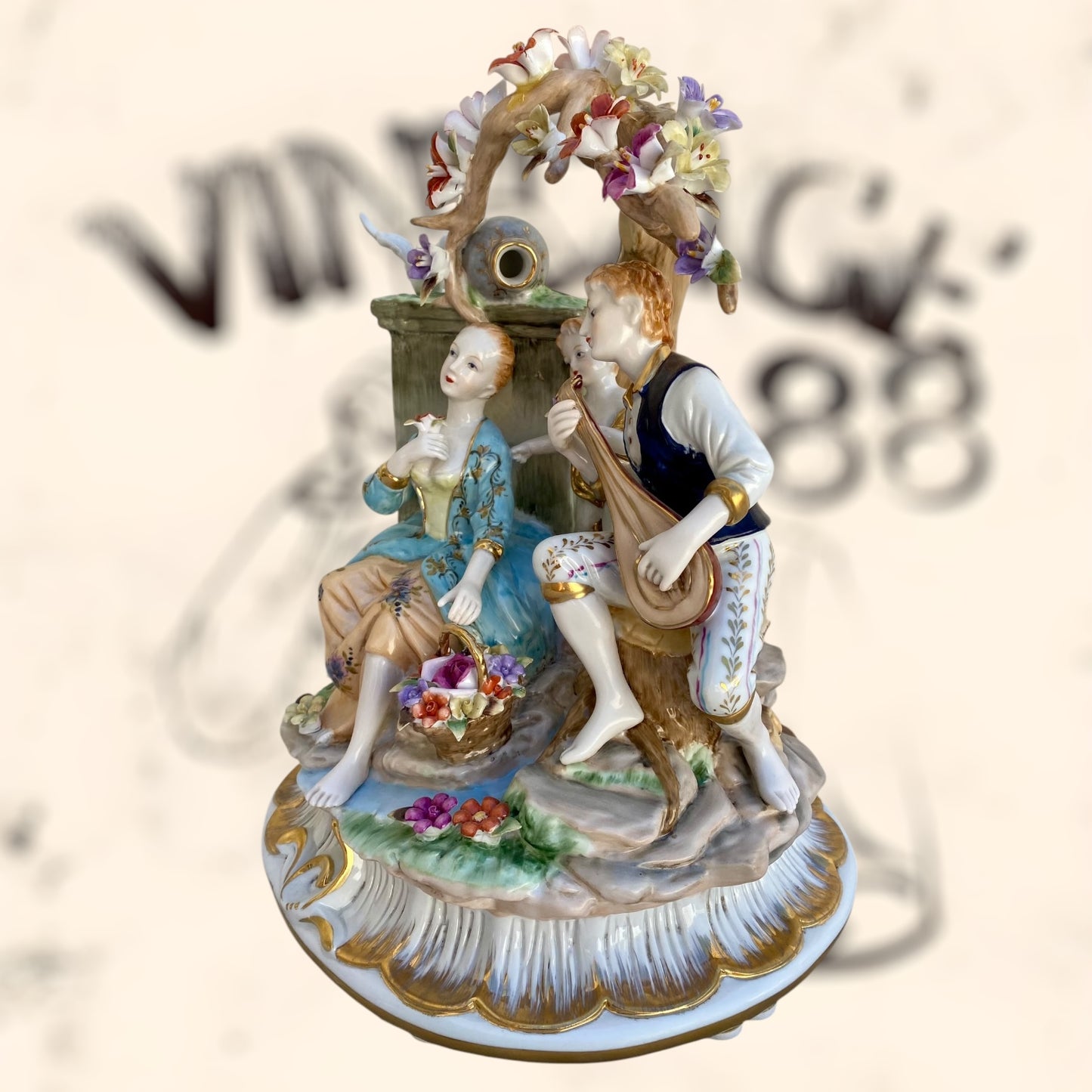 Grupo Escultórico Romántico de porcelana Francesa Sèvres