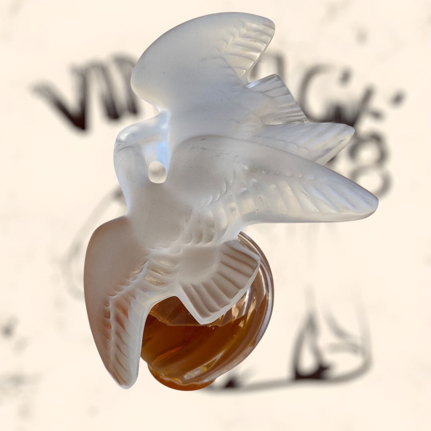 Frasco de perfume L’ Air Temp de Nina Ricci diseñado por Marc Lalique antiguo