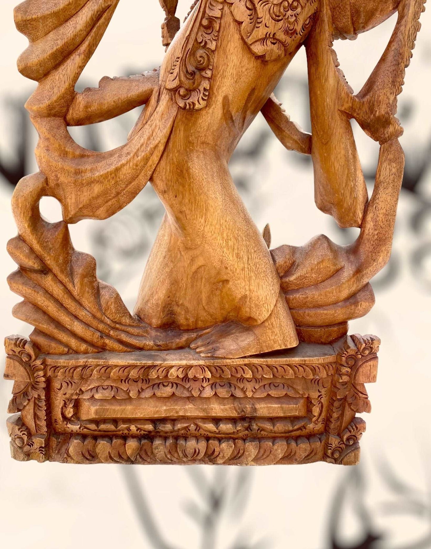 Gran escultura Diosa Bailarina Balinesa Djanger de madera antigua