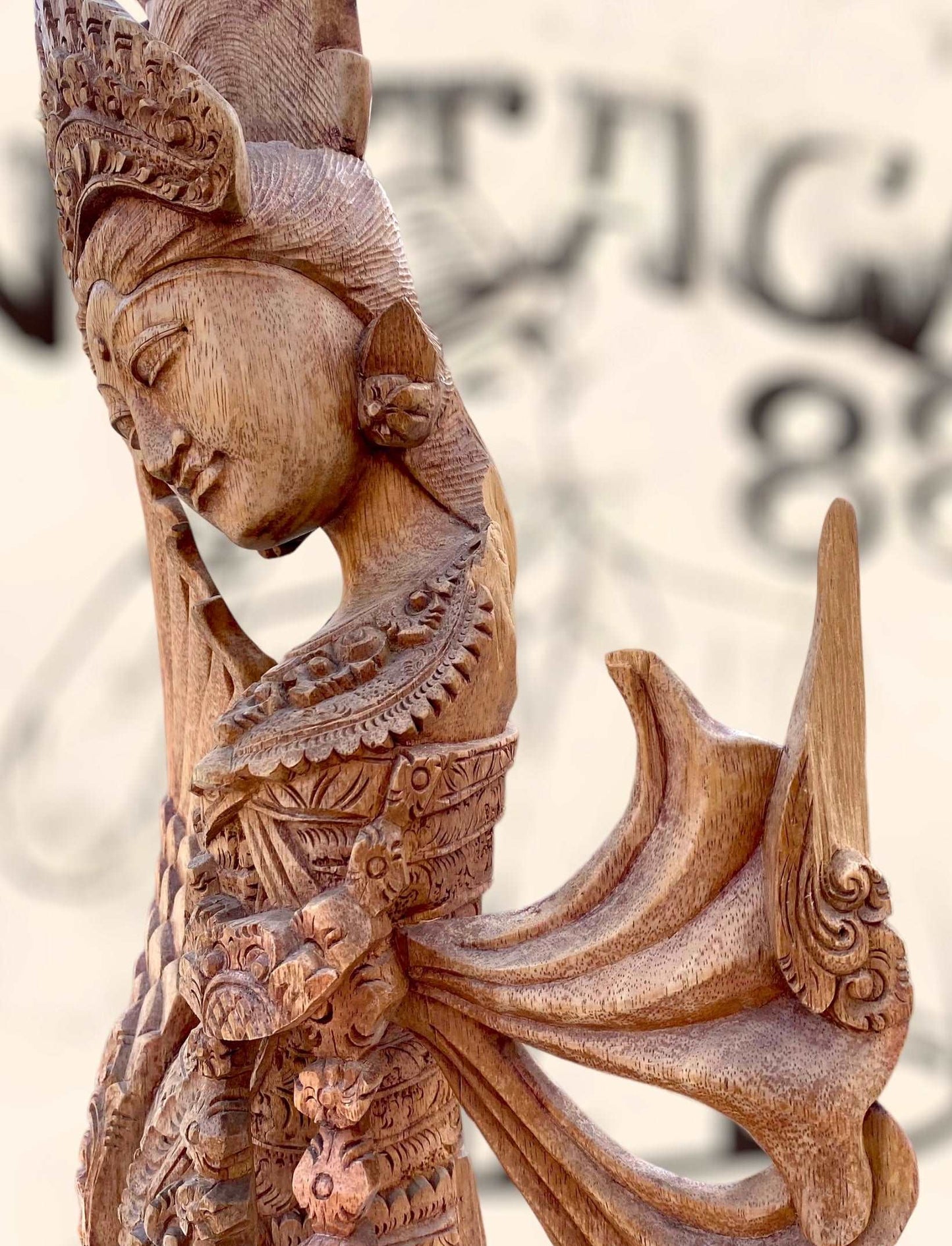 Gran escultura Diosa Bailarina Balinesa Djanger de madera antigua