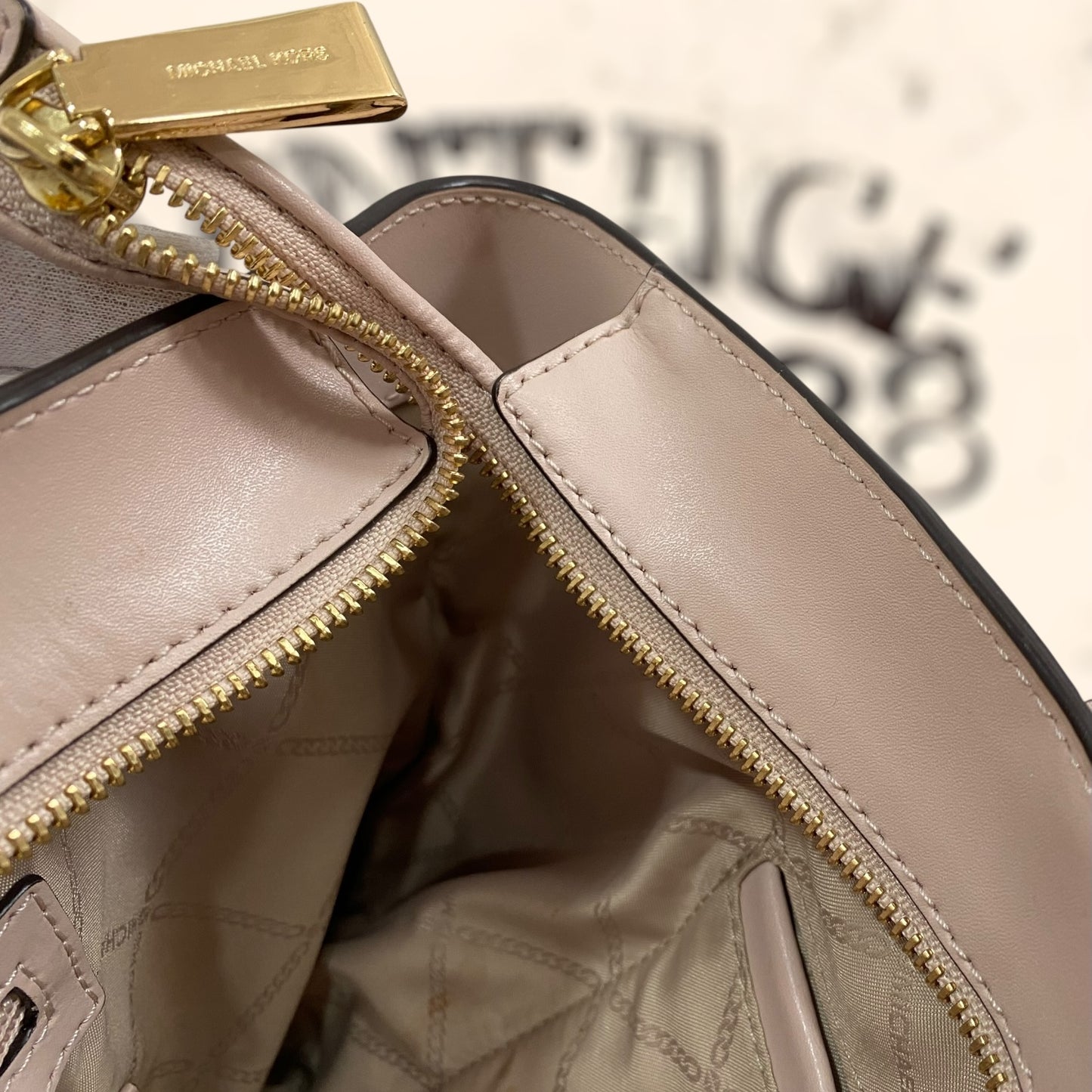 Bolso Michael Kors rosa de piel vintage