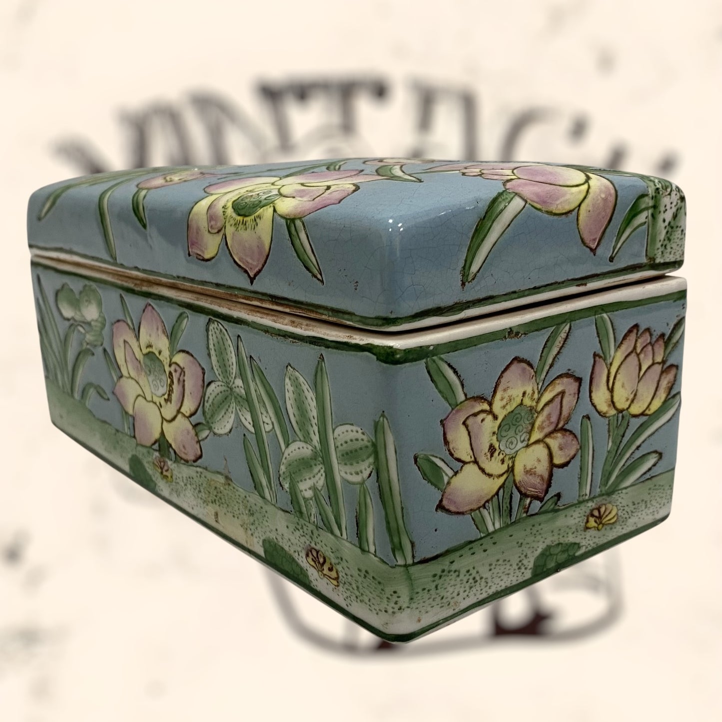 Caja de porcelana China antigua