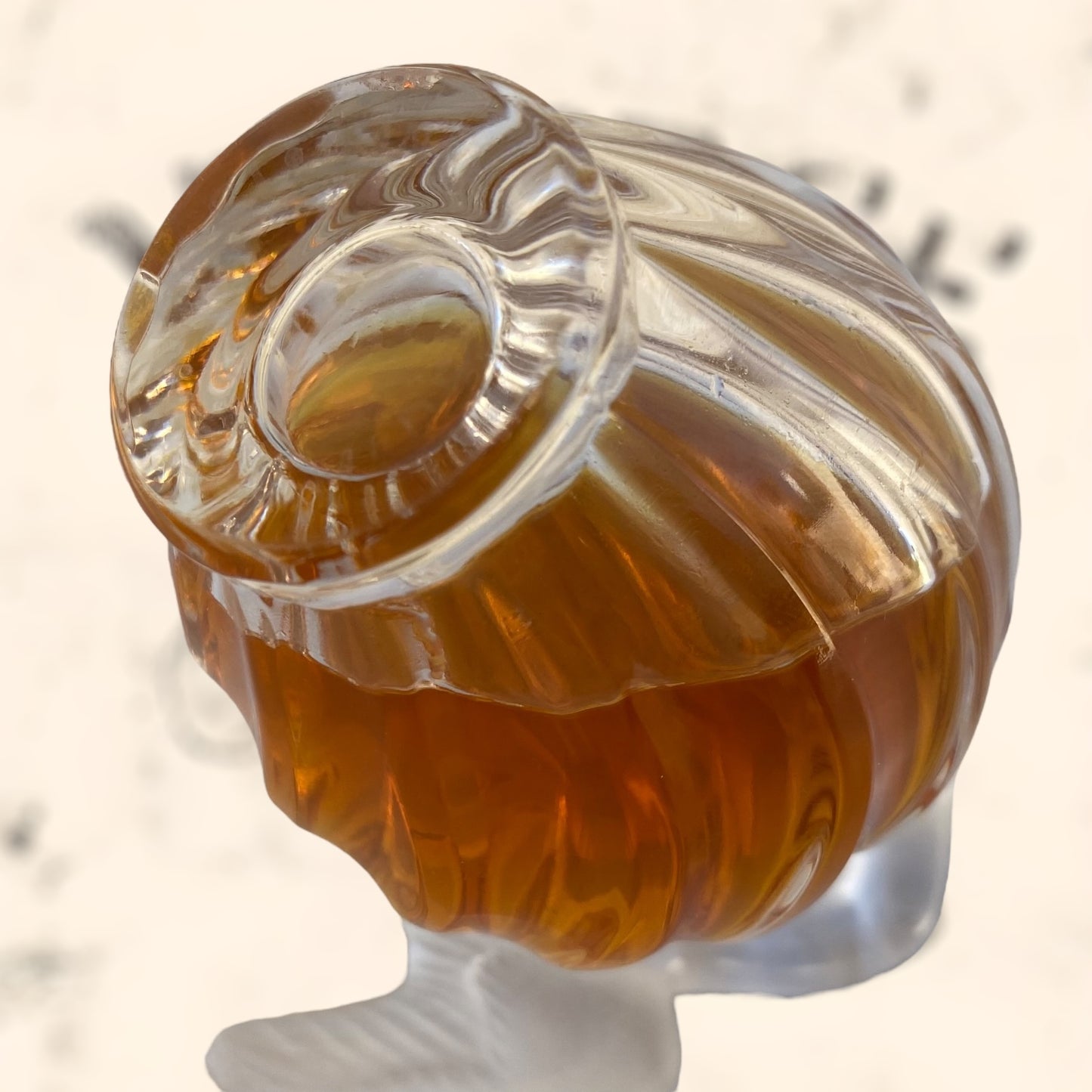 Frasco de perfume L’ Air Temp de Nina Ricci diseñado por Marc Lalique antiguo