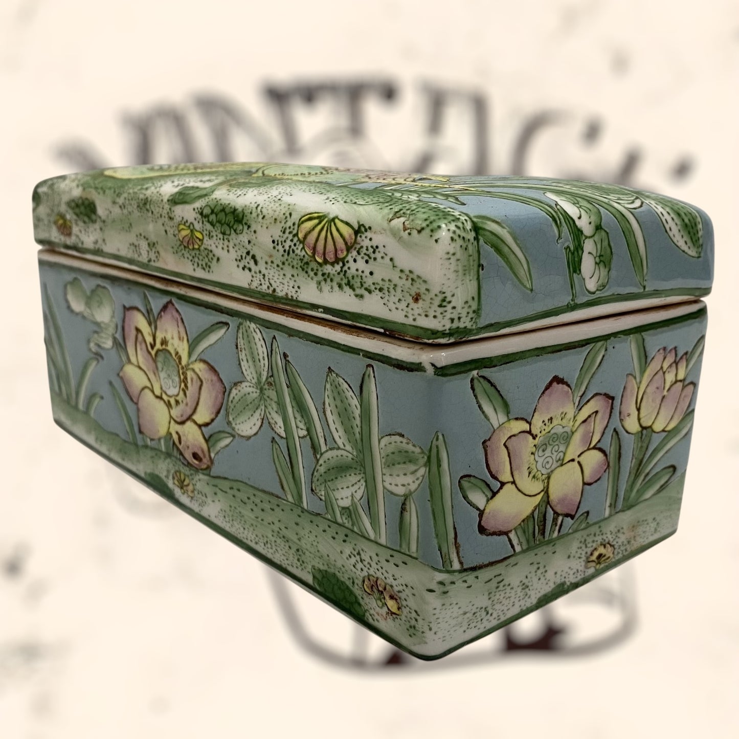 Caja de porcelana China antigua