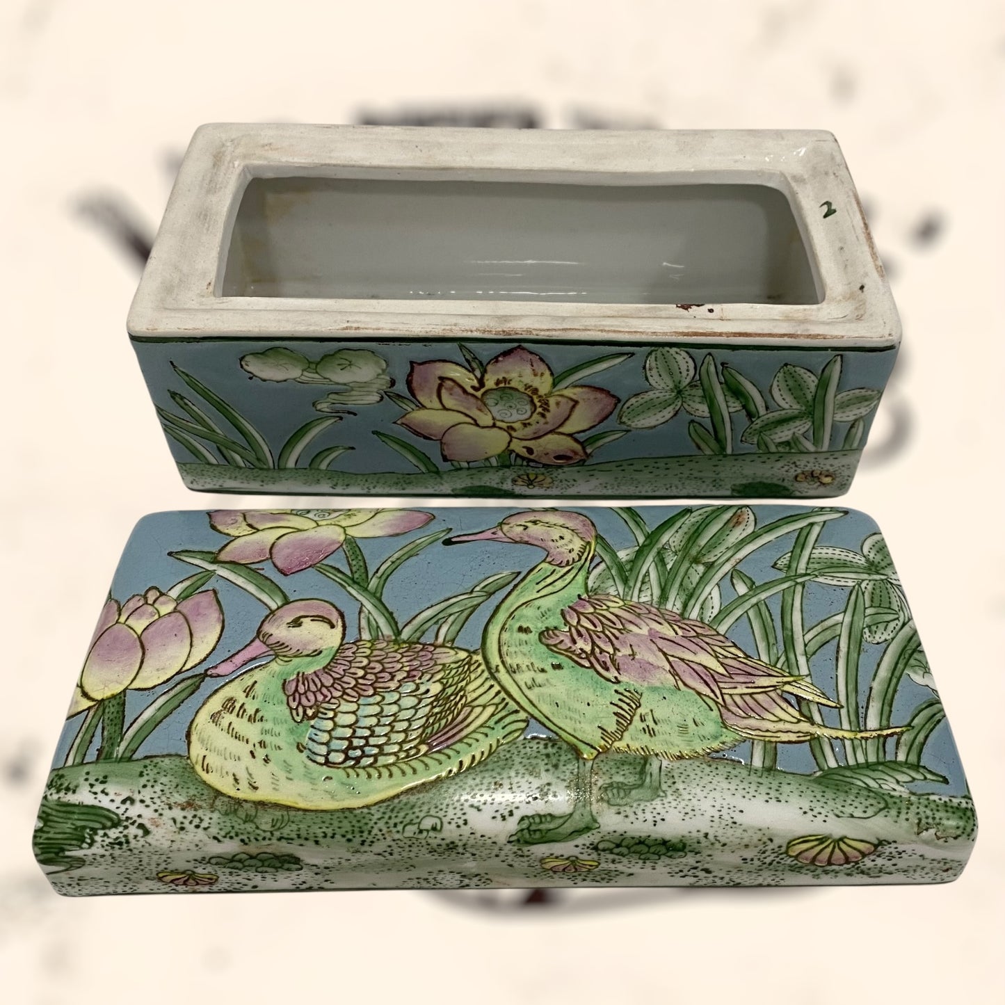 Caja de porcelana China antigua
