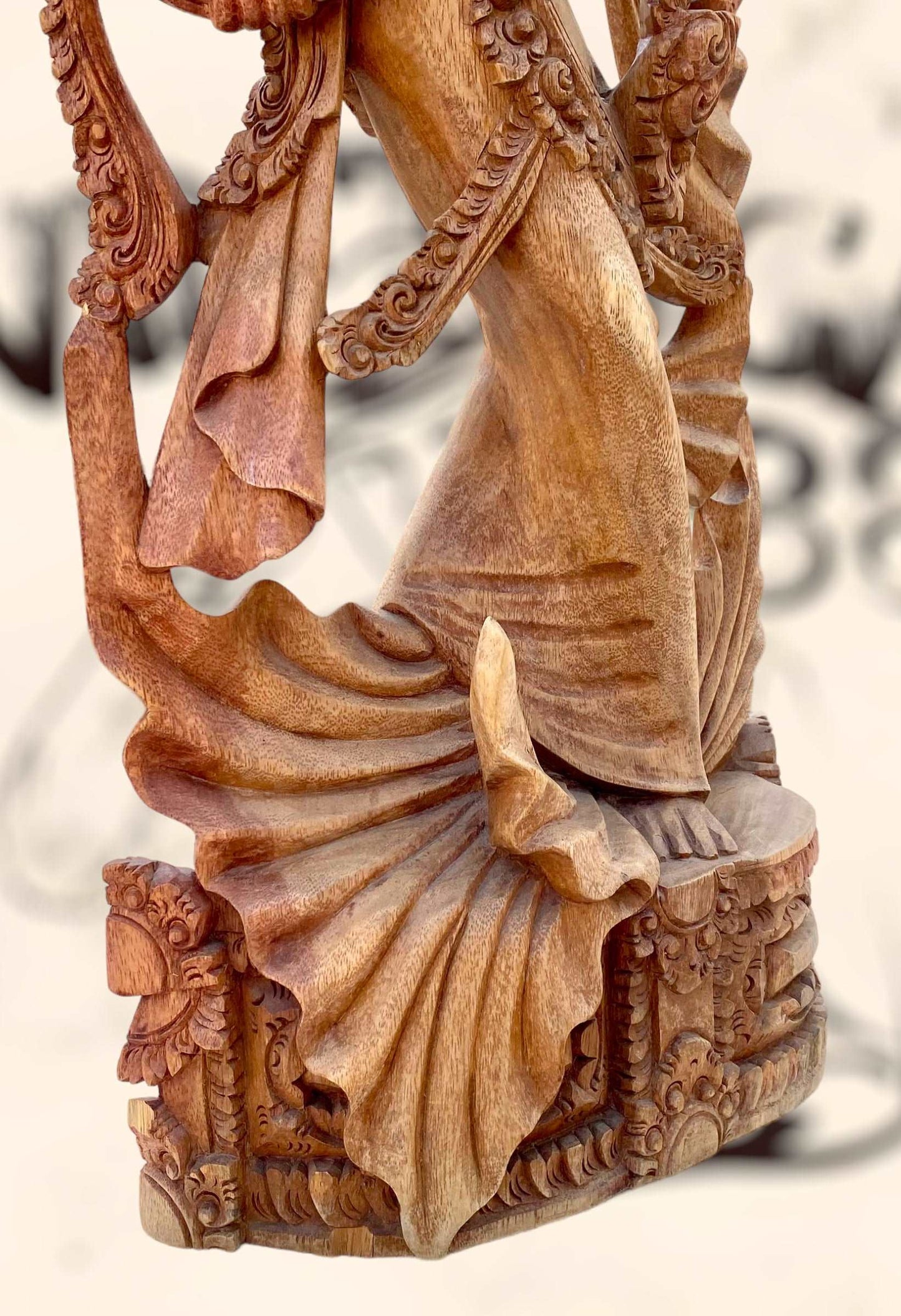 Gran escultura Diosa Bailarina Balinesa Djanger de madera antigua