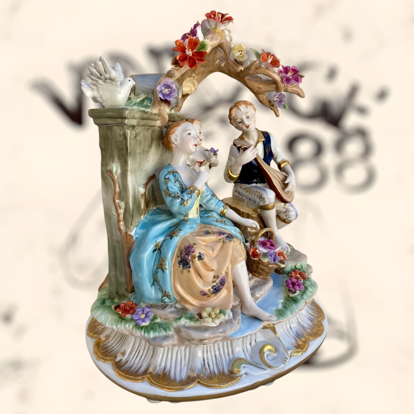 Grupo Escultórico Romántico de porcelana Francesa Sèvres