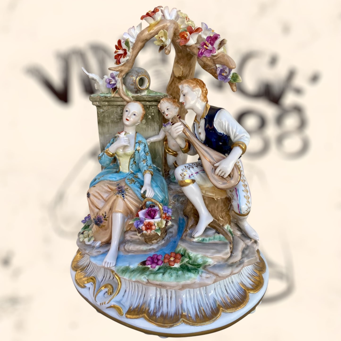 Grupo Escultórico Romántico de porcelana Francesa Sèvres
