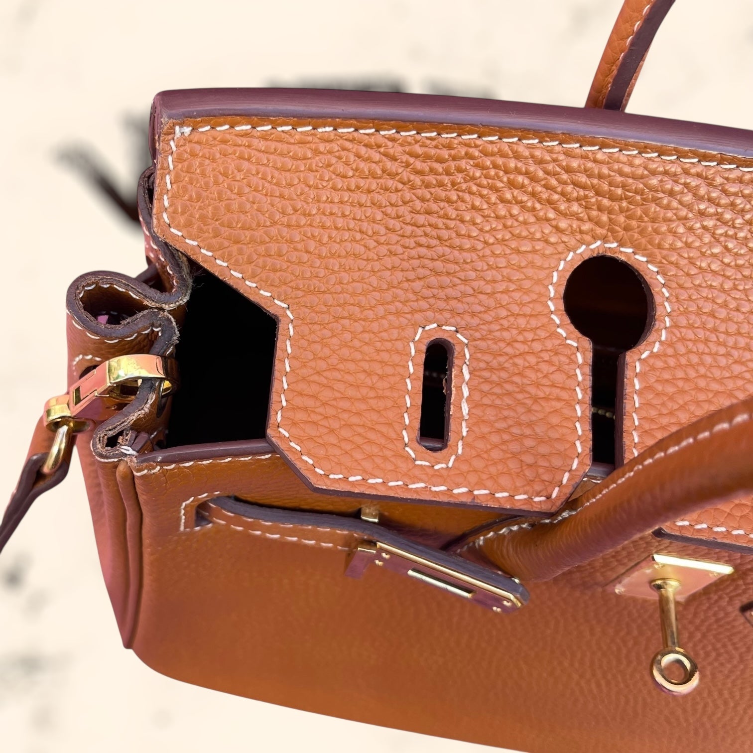 Bolso de piel marrón