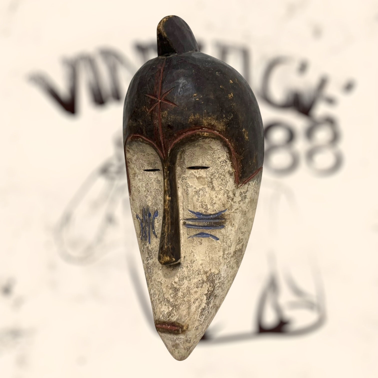 Máscara tribal Ngil Africana vintage