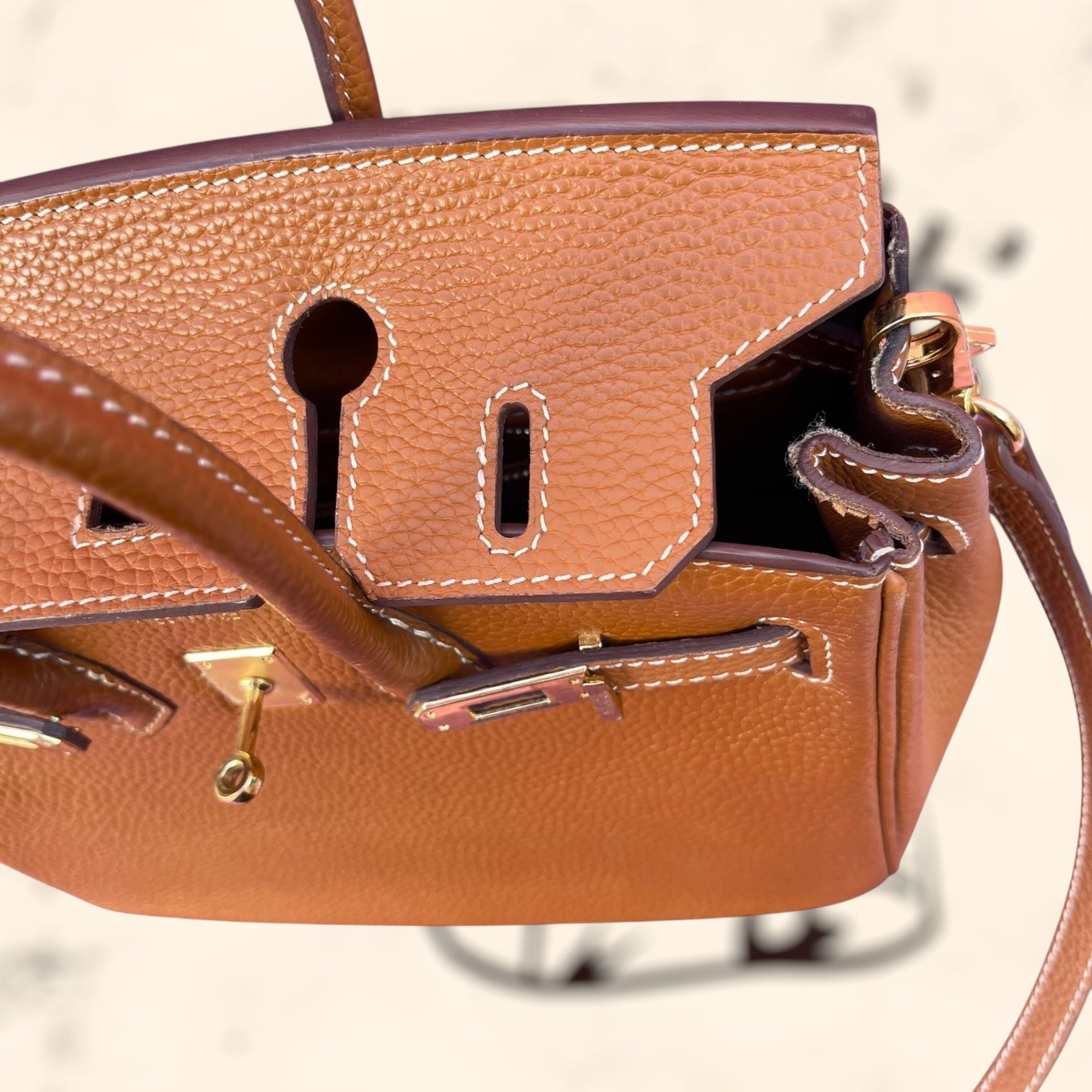 Bolso de piel marrón