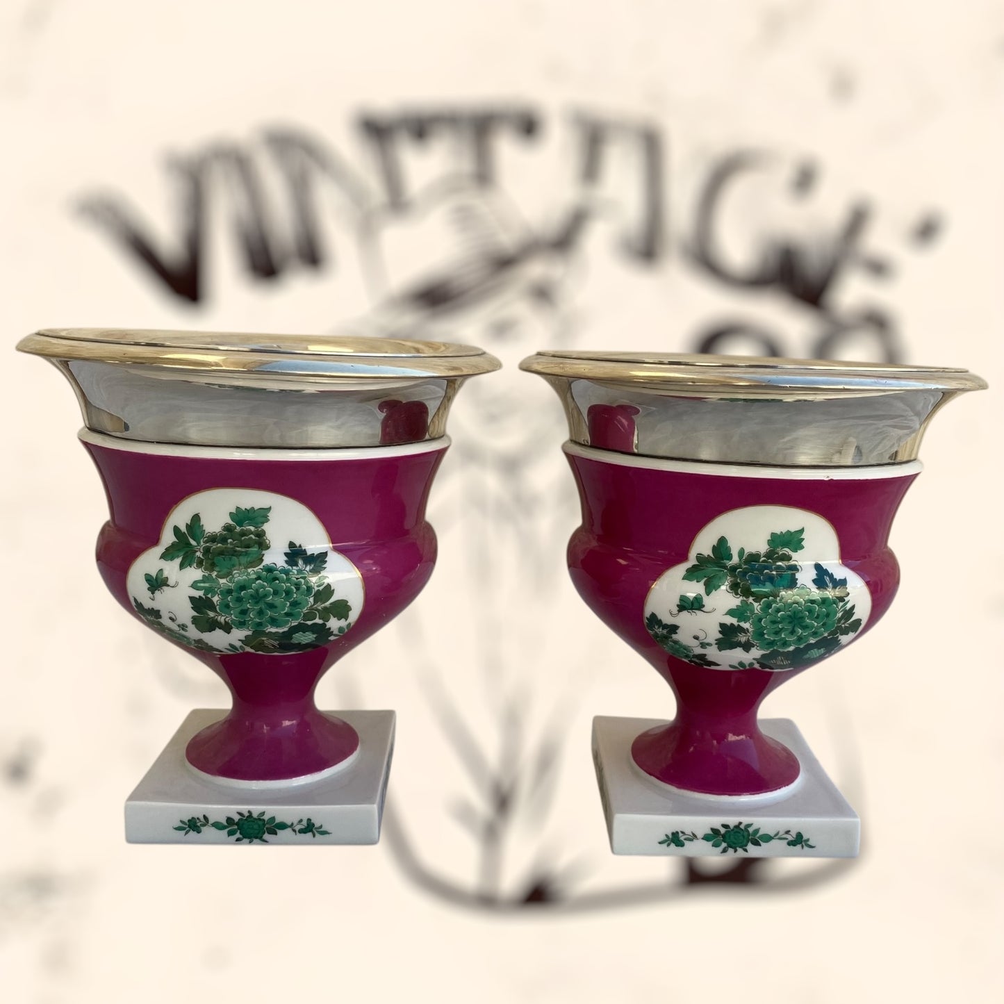 Pareja de floreros Meissen de plata y porcelana
