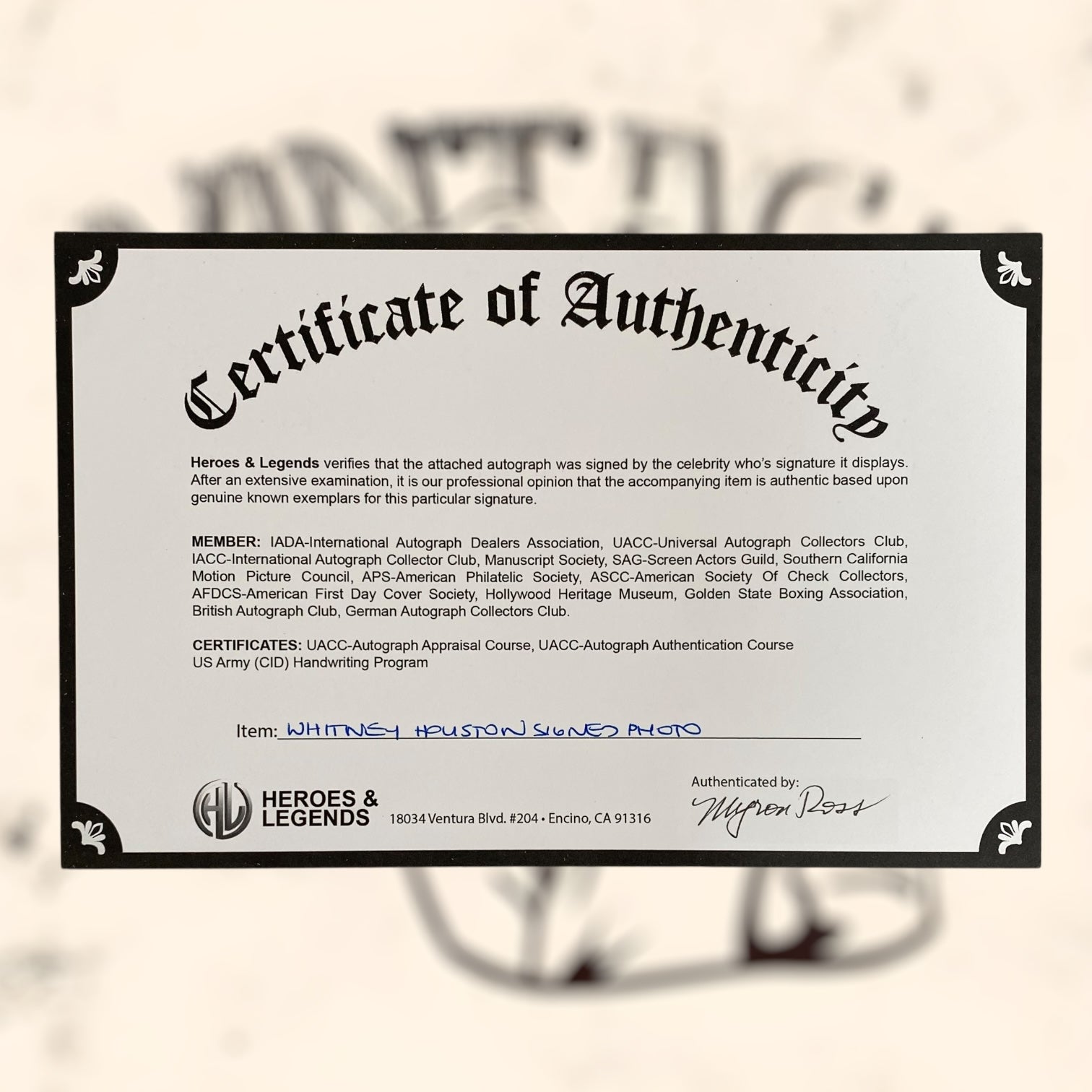 Fotografía firmada de Whitney Houston con certificado de autenticidad