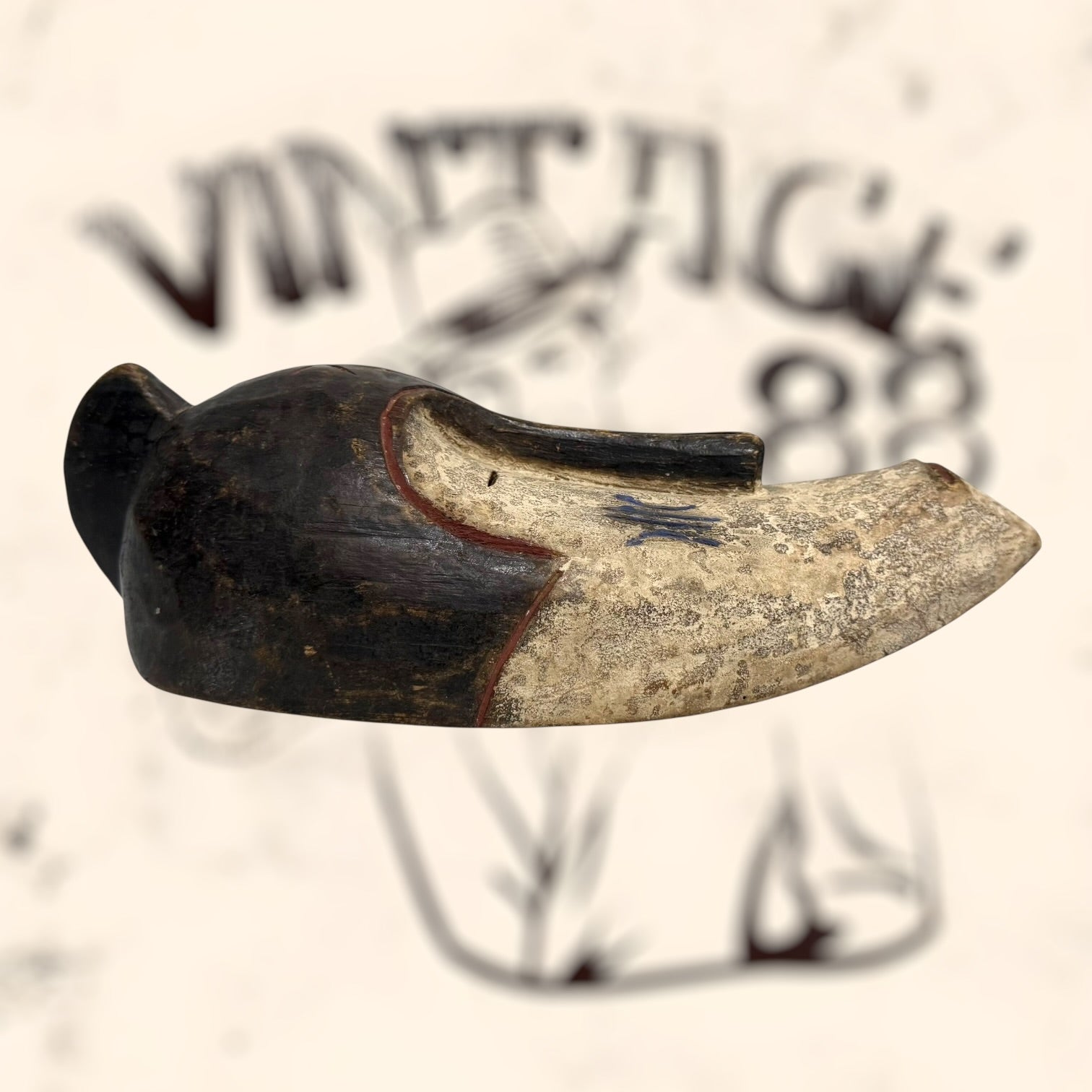 Máscara tribal Ngil Africana vintage