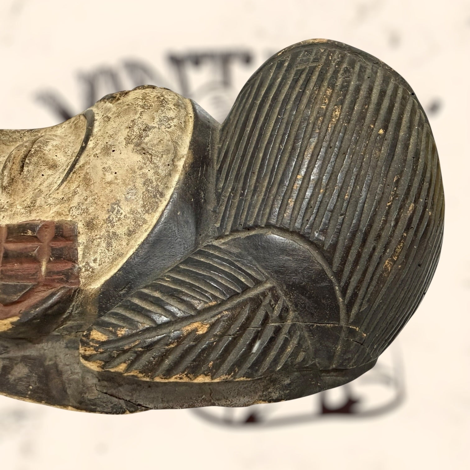 Máscara tribal Puru vintage