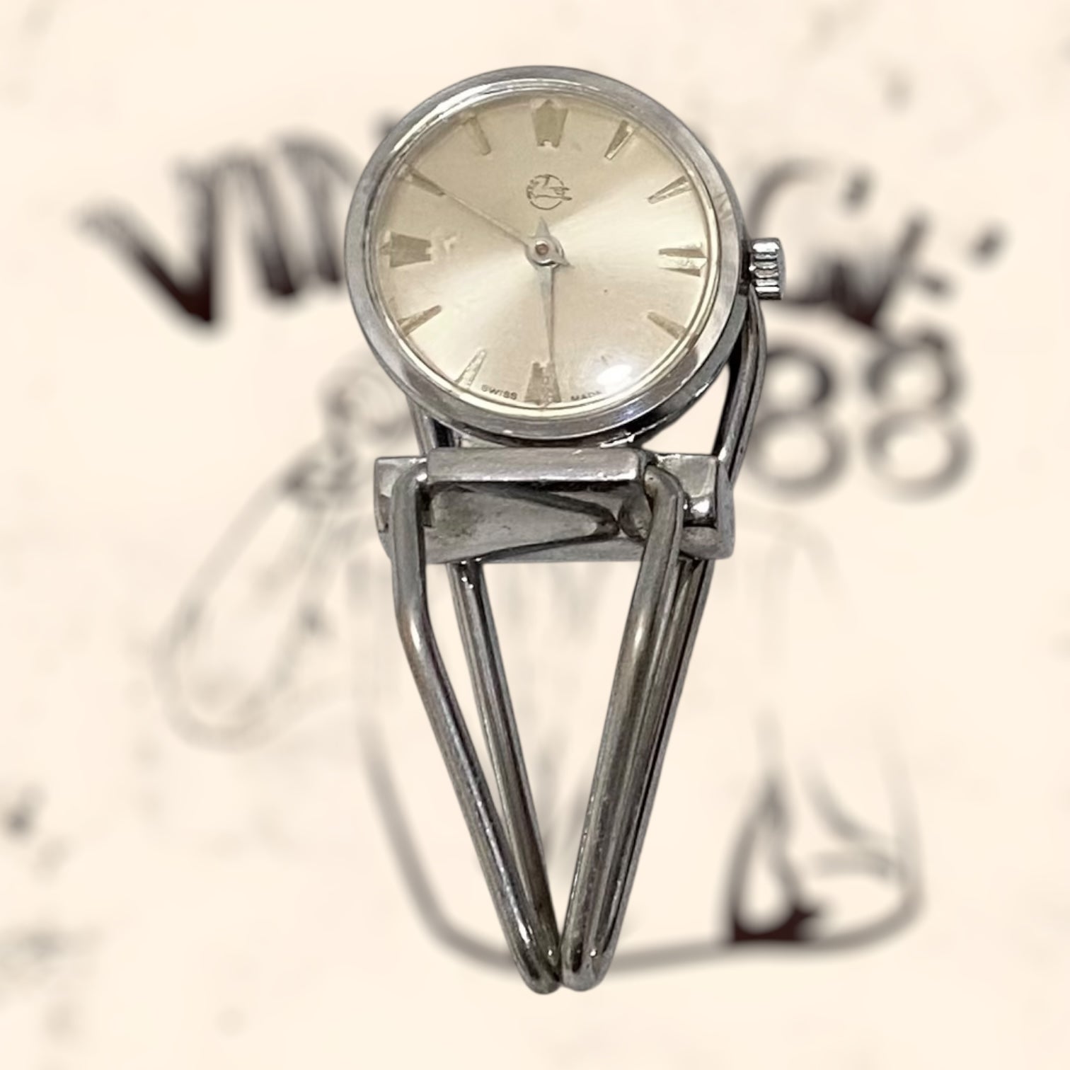 Reloj de pinza Pegaso de cuerda vintage