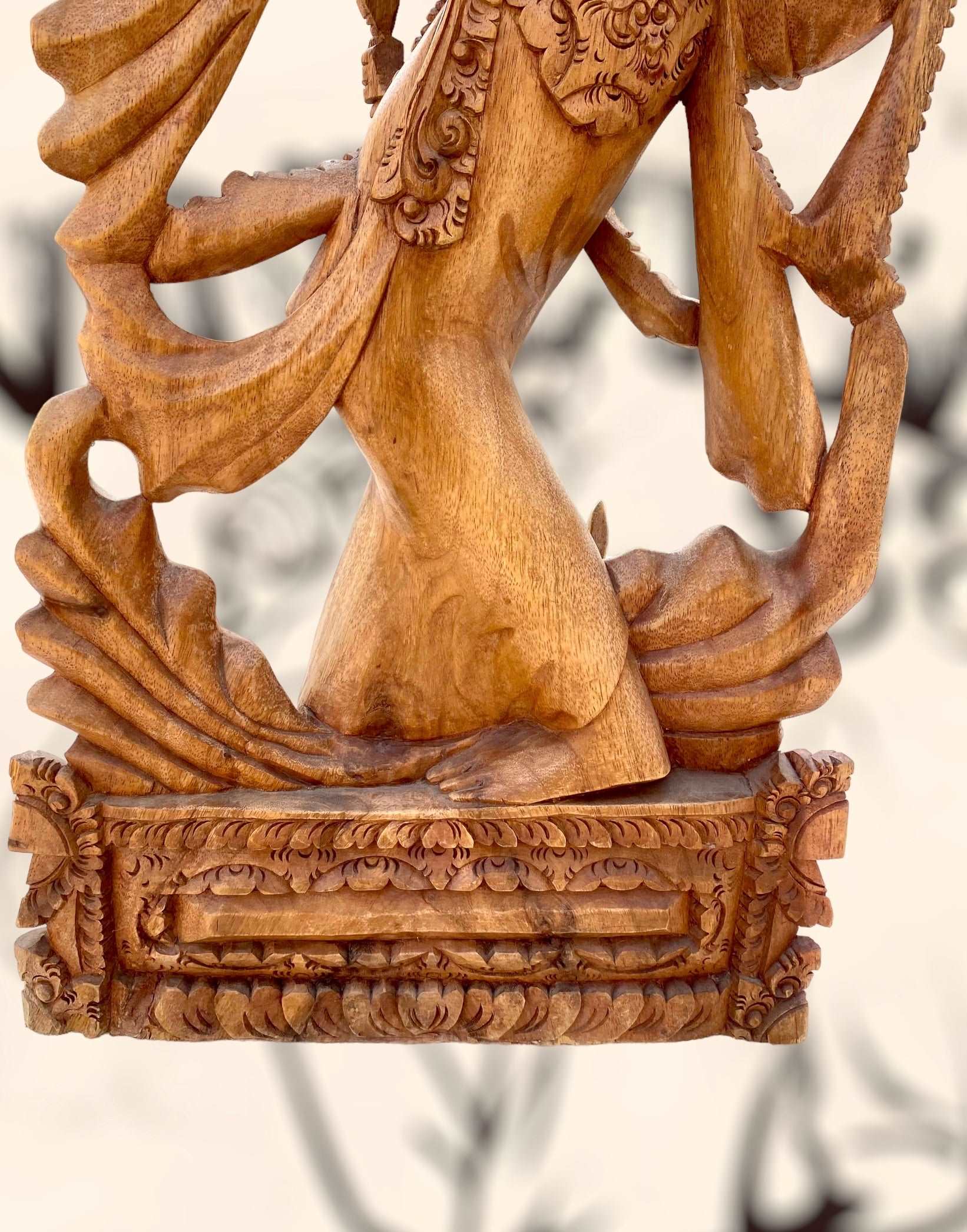 Gran escultura Diosa Bailarina Balinesa Djanger de madera antigua