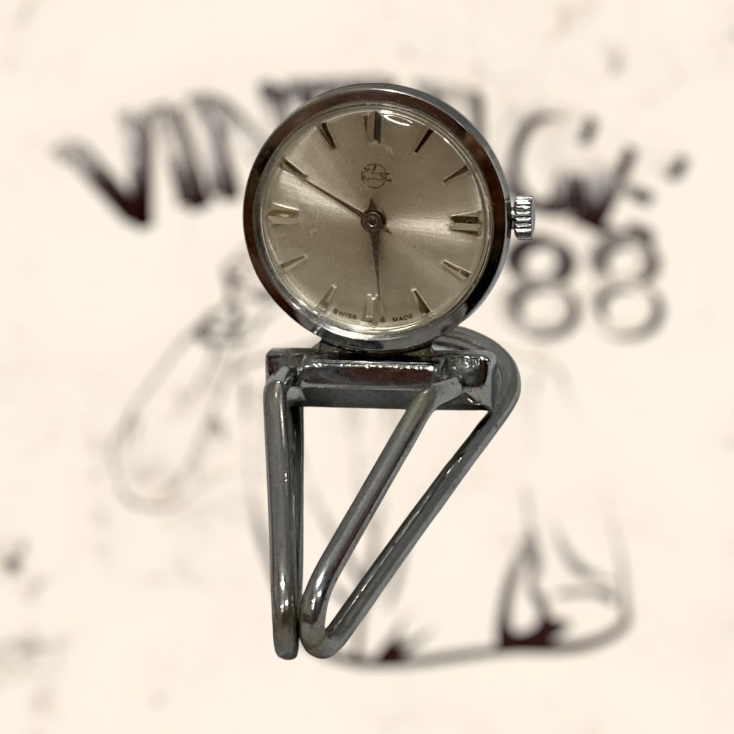 Reloj de pinza Pegaso de cuerda vintage