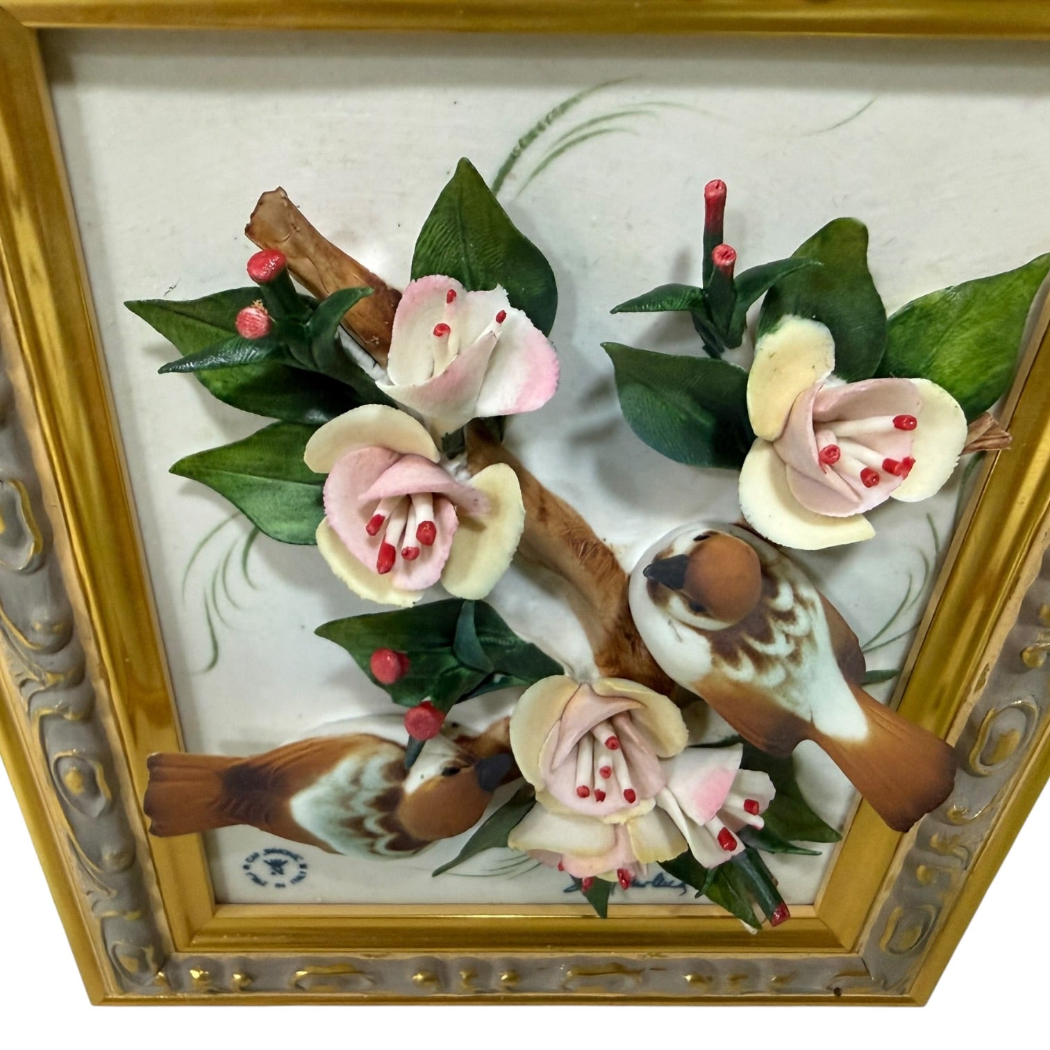Pareja de cuadros con placas de porcelana Italiana Capodimonte vintage