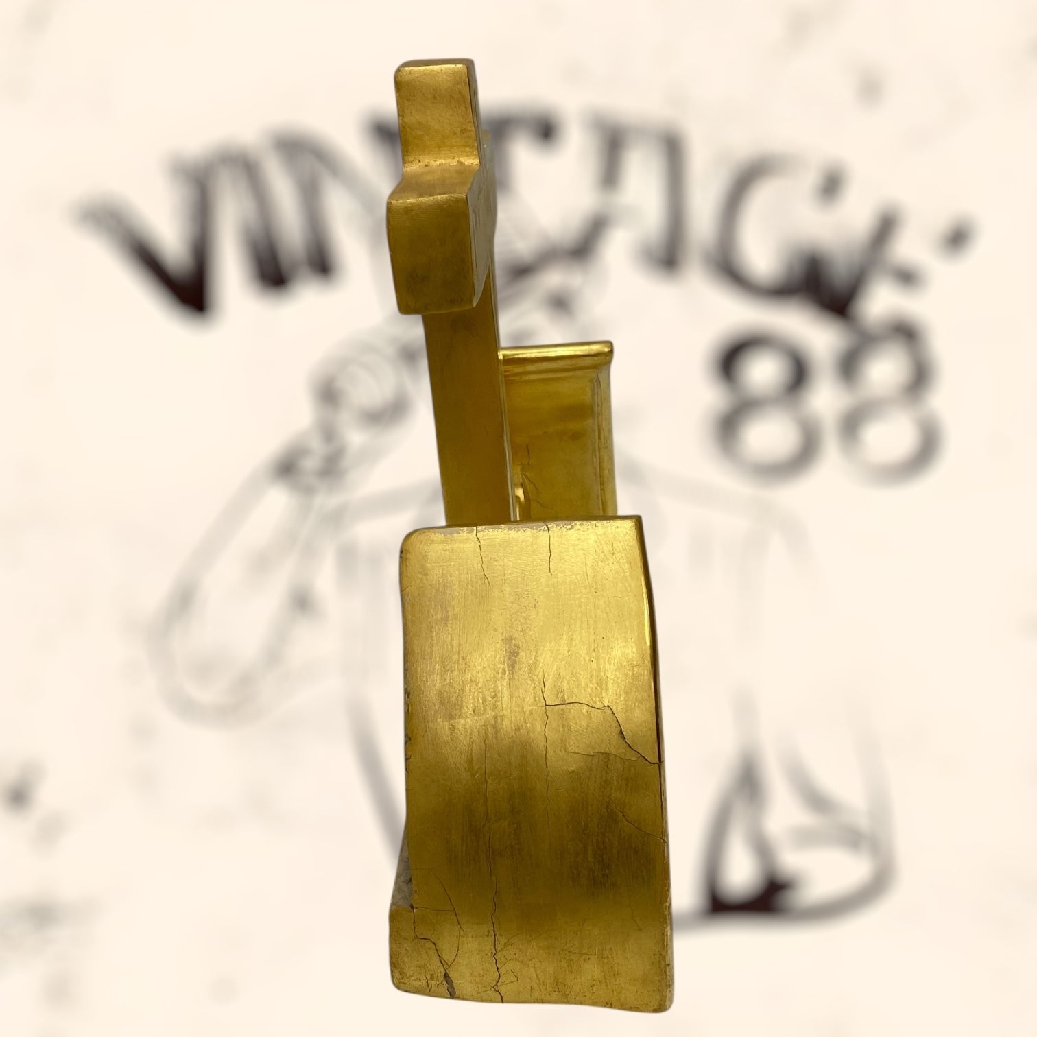 Cruz de madera acabada en pan de oro antigua