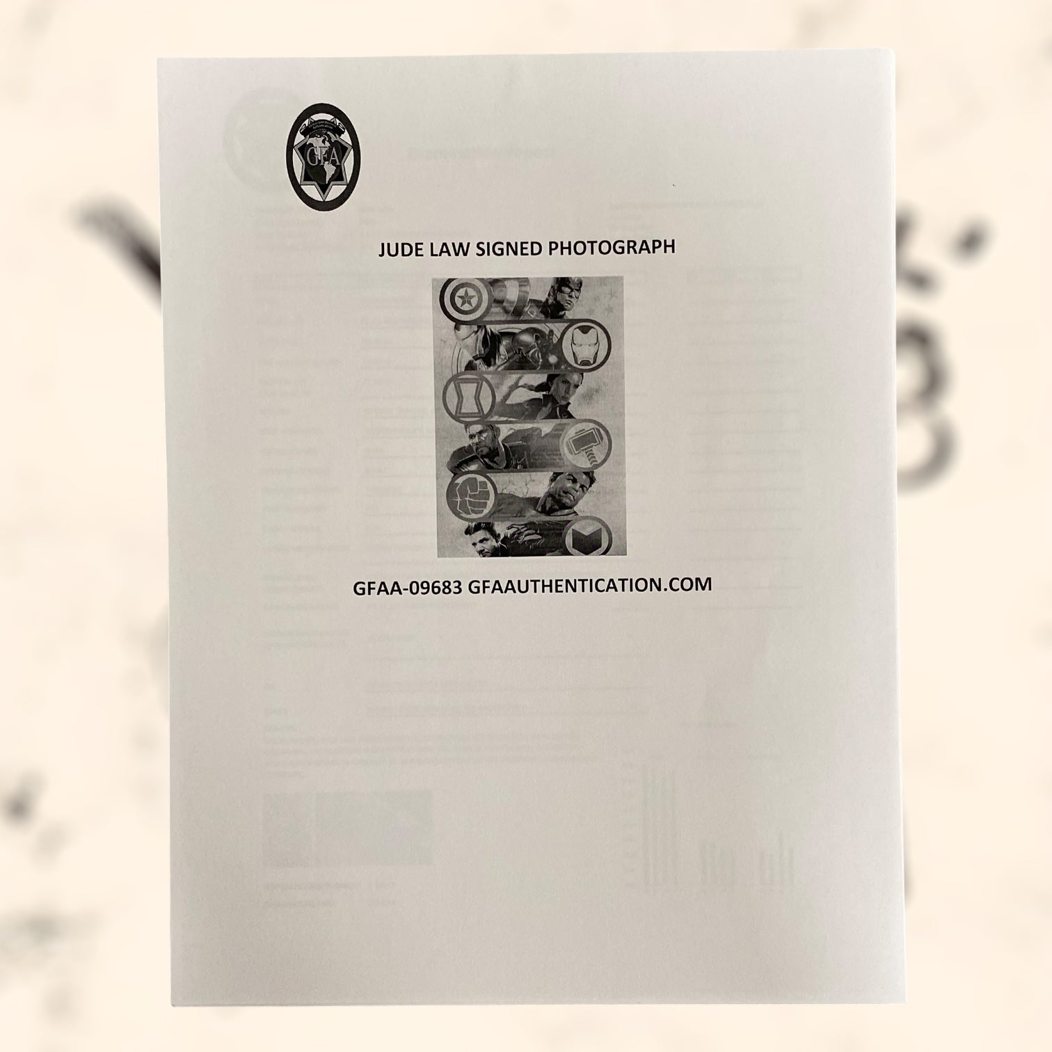 Impresión fotográfica de la película de Los Vengadores firmada por Jude Law con certificado de autenticidad