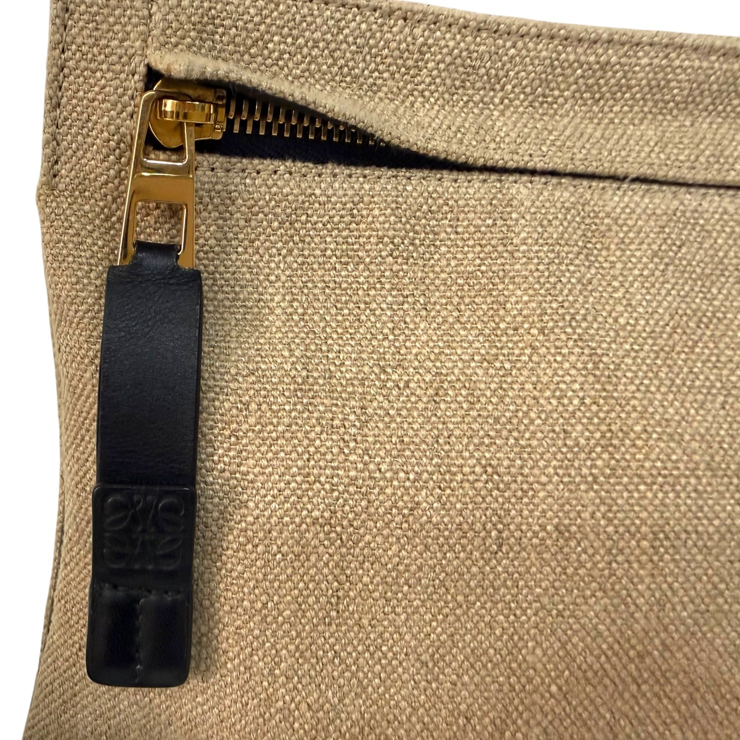 Bolso Loewe T - Pouch original