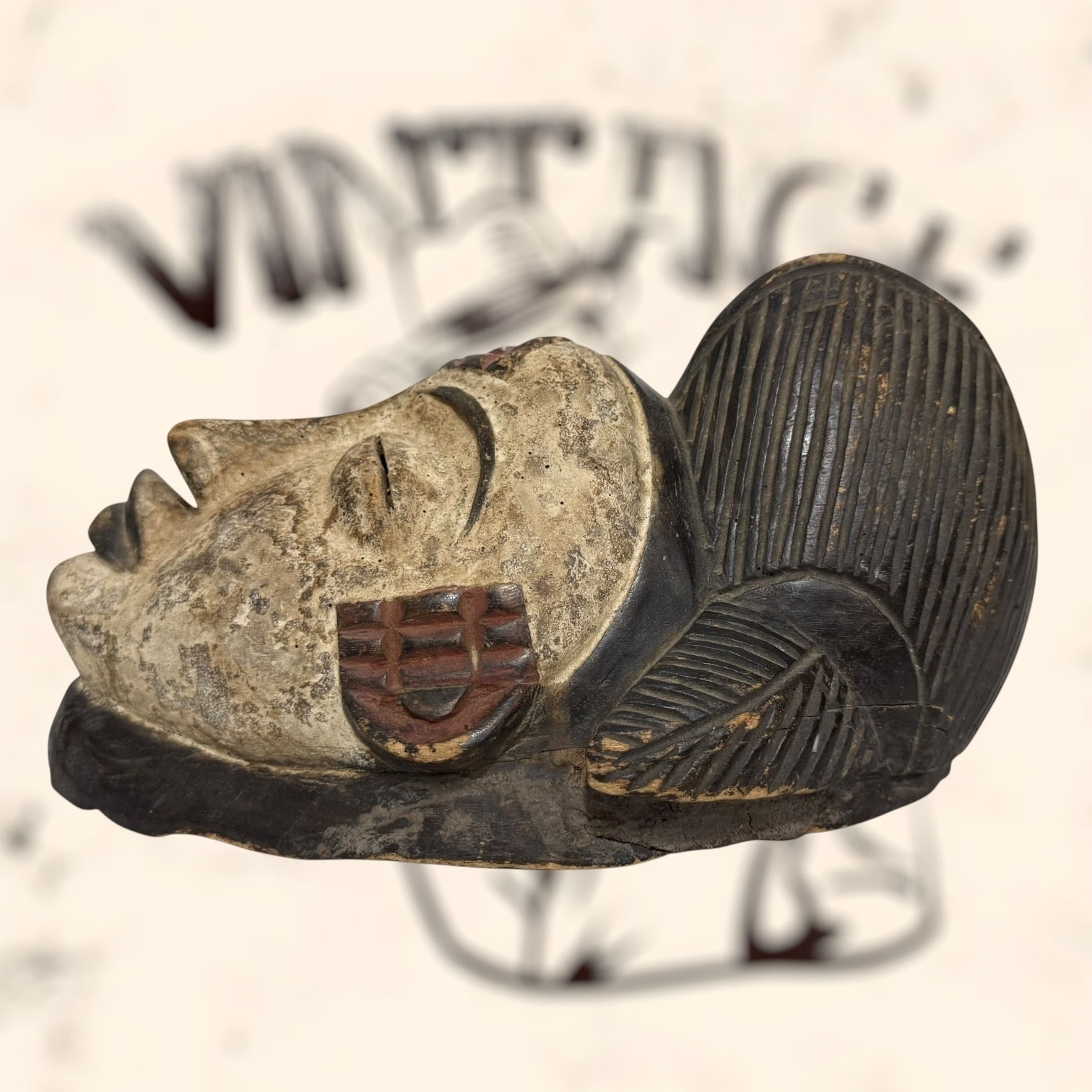 Máscara tribal Puru vintage