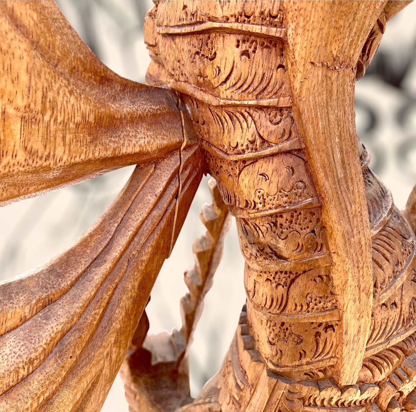 Gran escultura Diosa Bailarina Balinesa Djanger de madera antigua