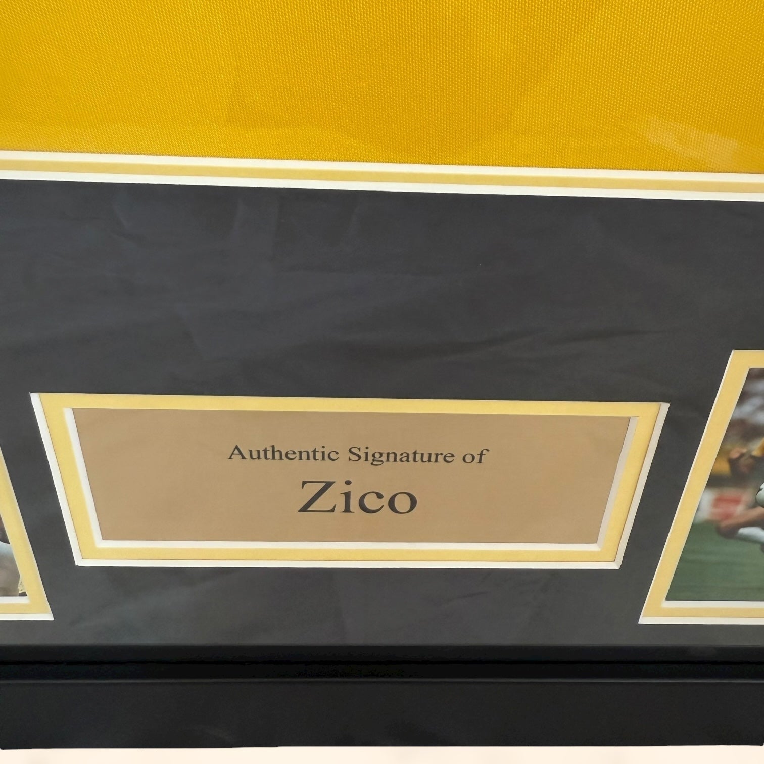 Camiseta de Brasil con autógrafo de Zico original certificado enmarcada