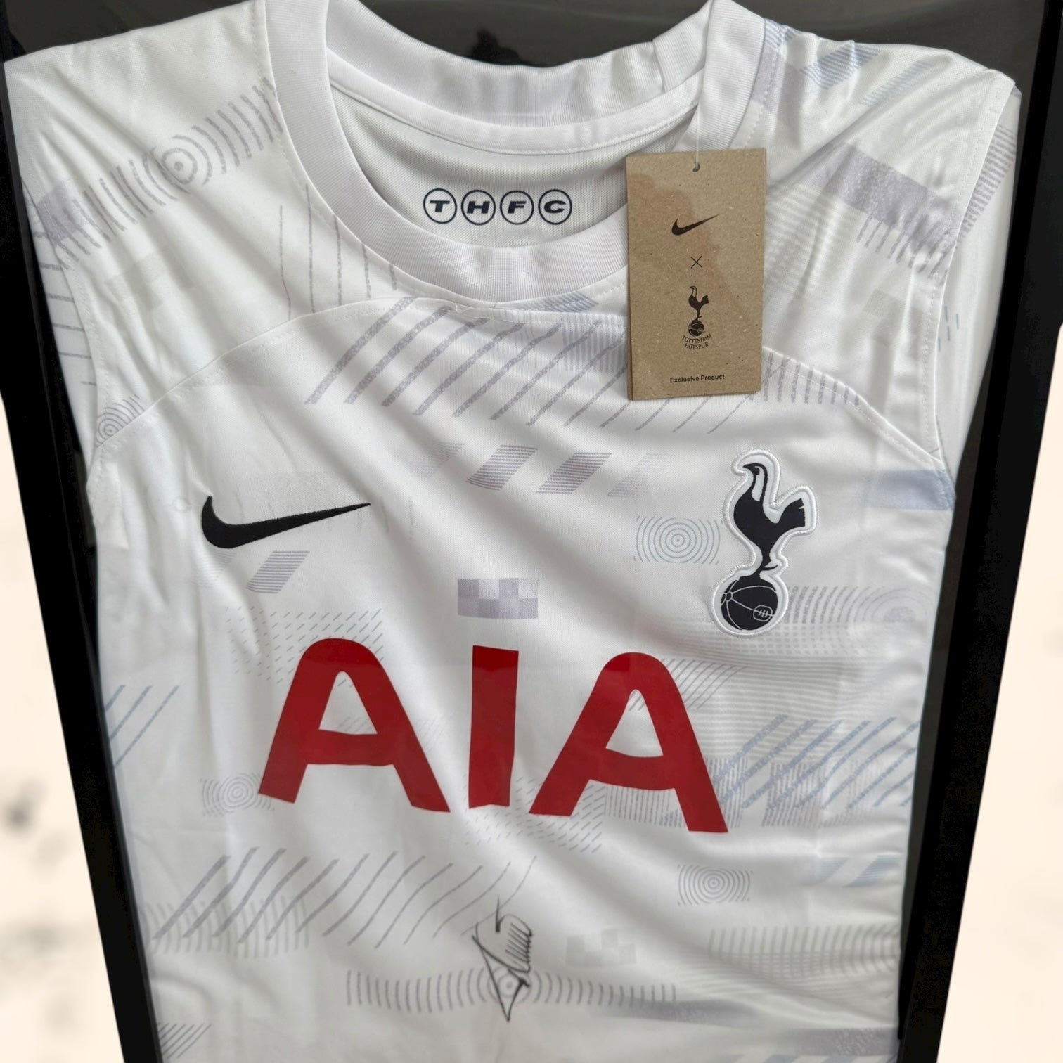 Camiseta del Tottenham con autógrafo de Simon Davies original certificado enmarcada