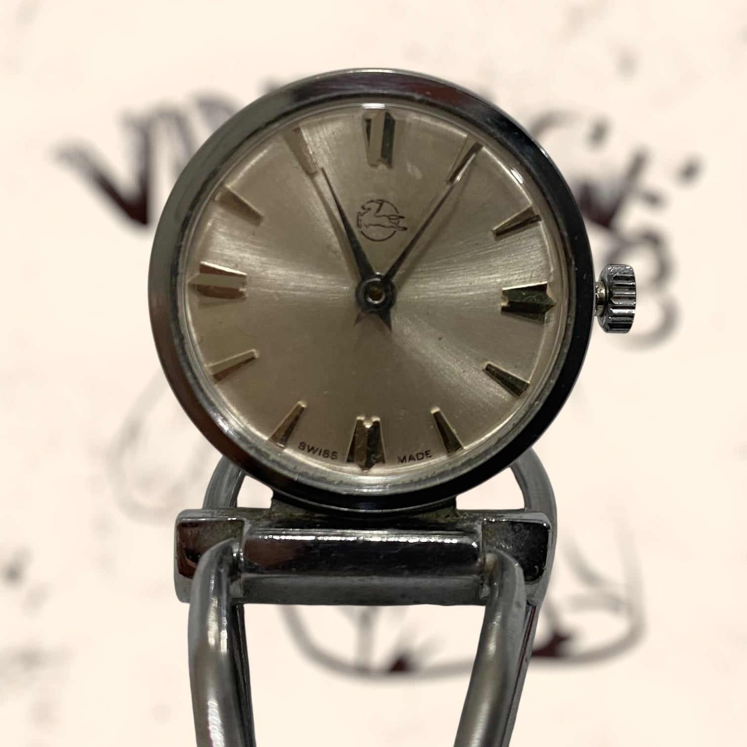Reloj de pinza Pegaso de cuerda vintage