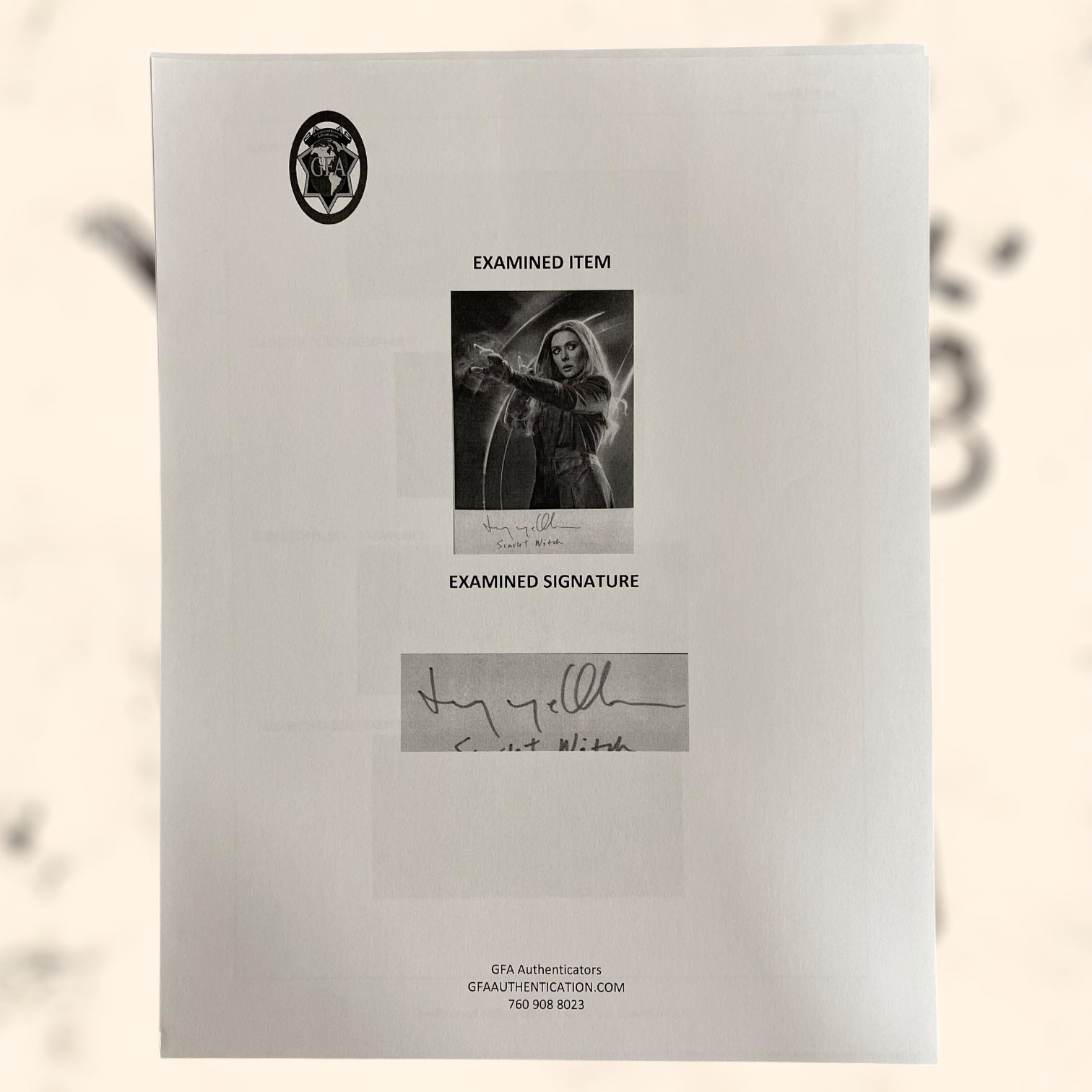 Fotografía de Elisabeth Olsen con autógrafo original certificado