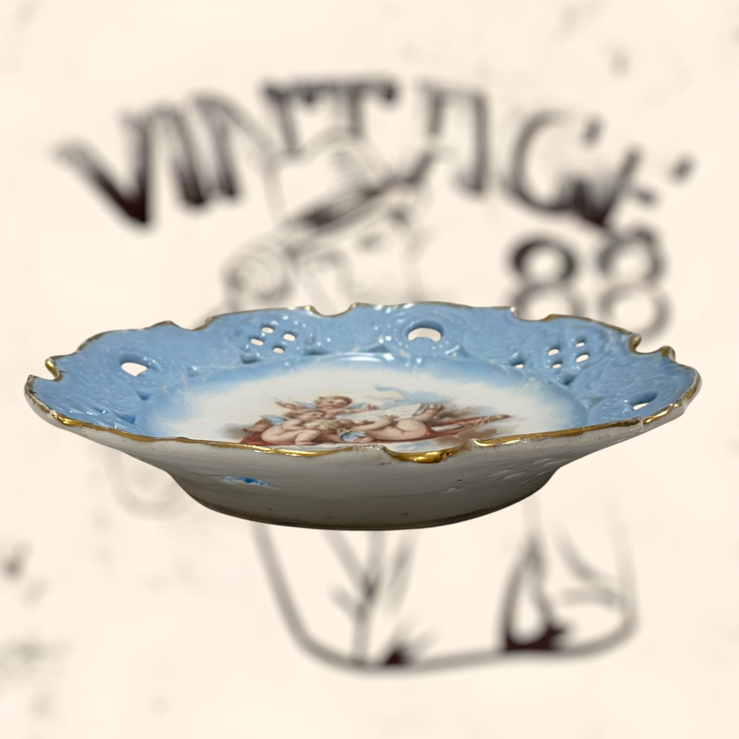 Plato de porcelana Austriaca antiguo S. XIX
