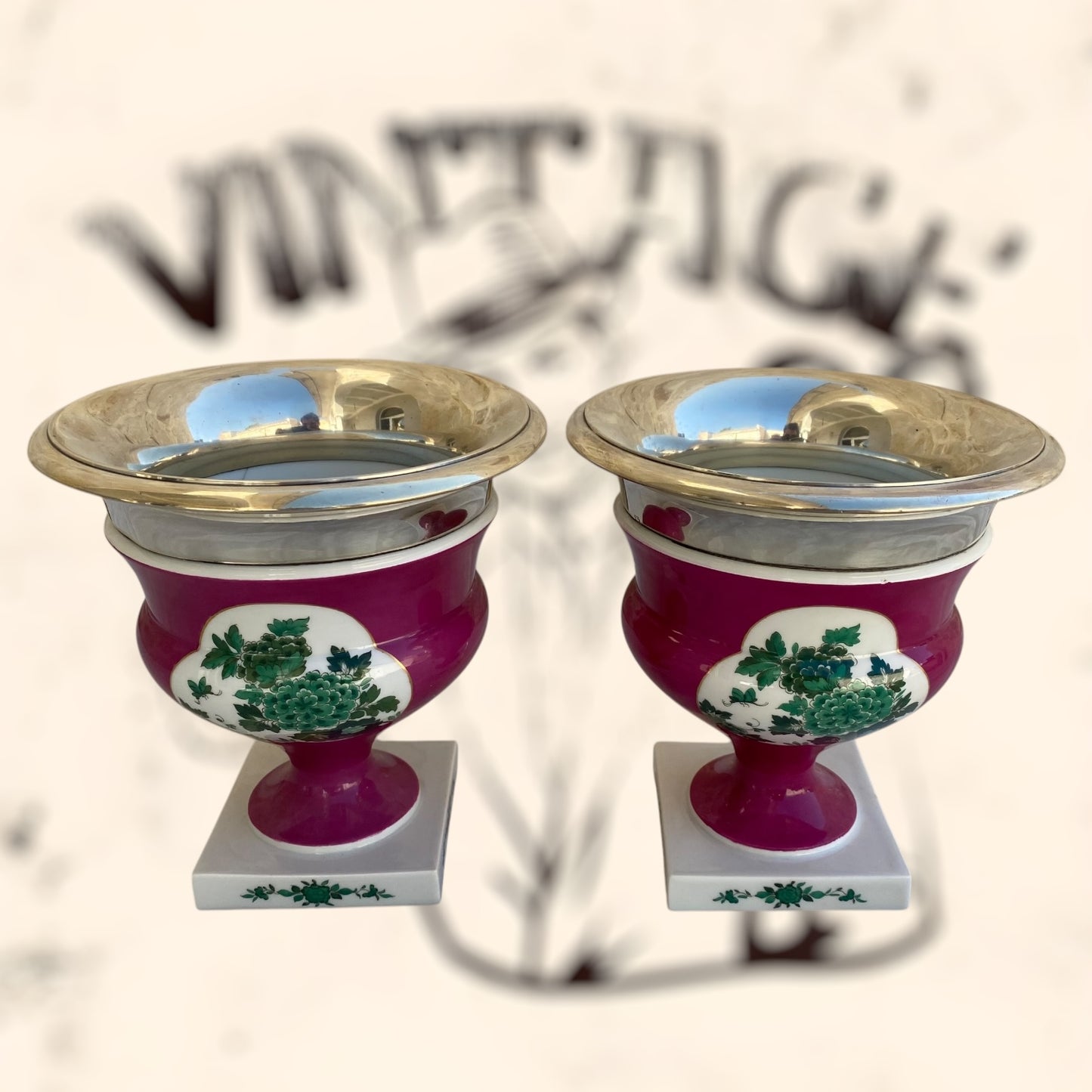 Pareja de floreros Meissen de plata y porcelana