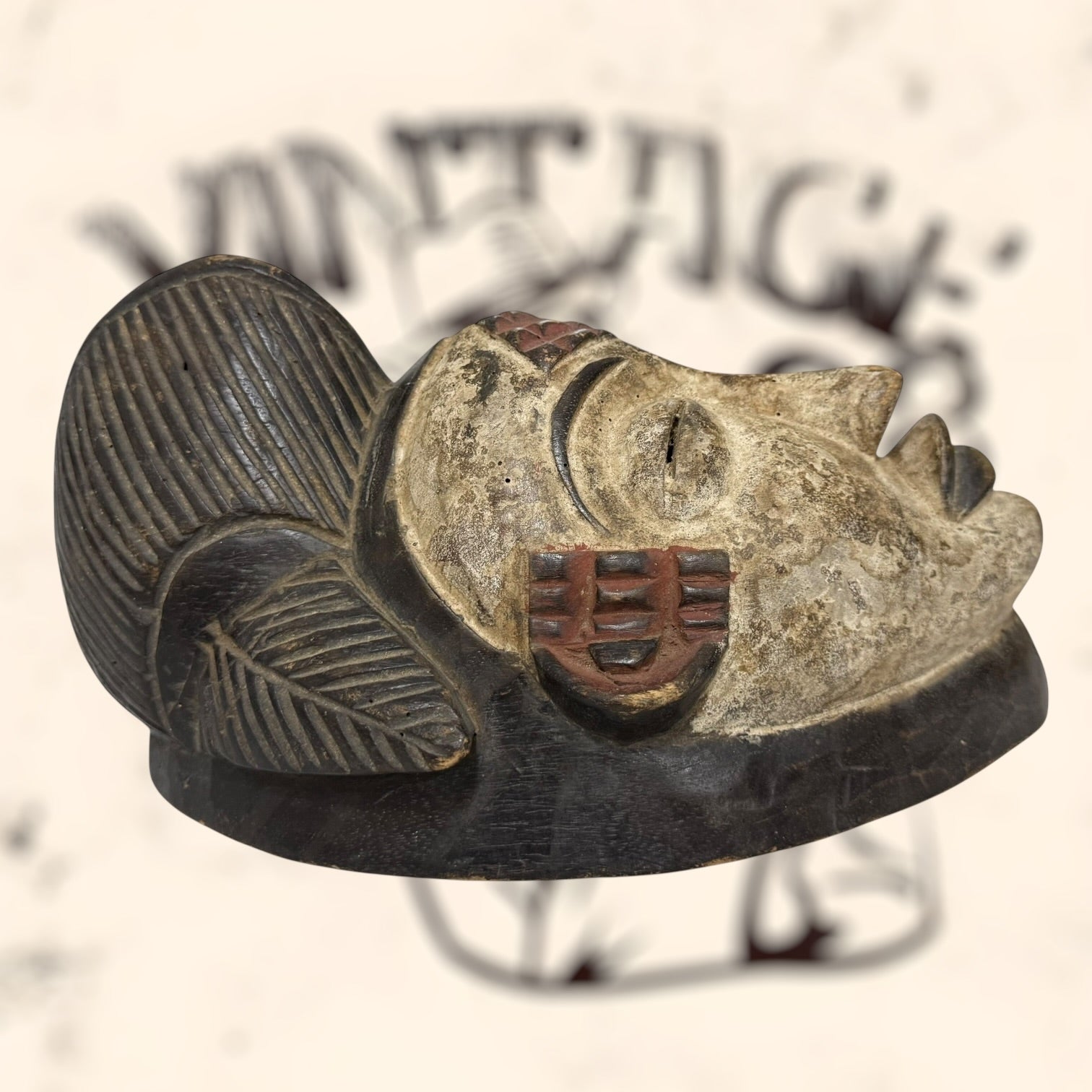 Máscara tribal Puru vintage
