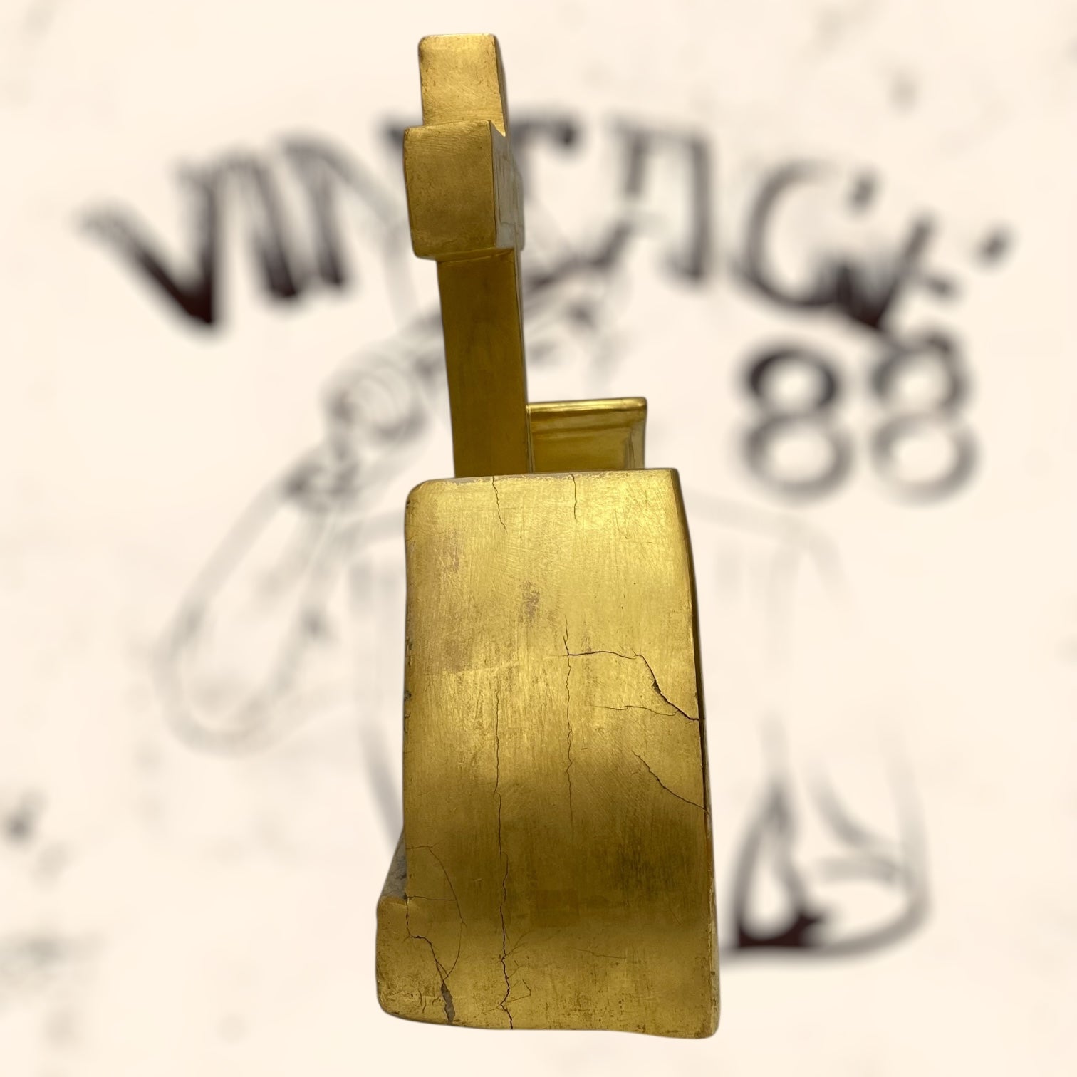 Cruz de madera acabada en pan de oro antigua