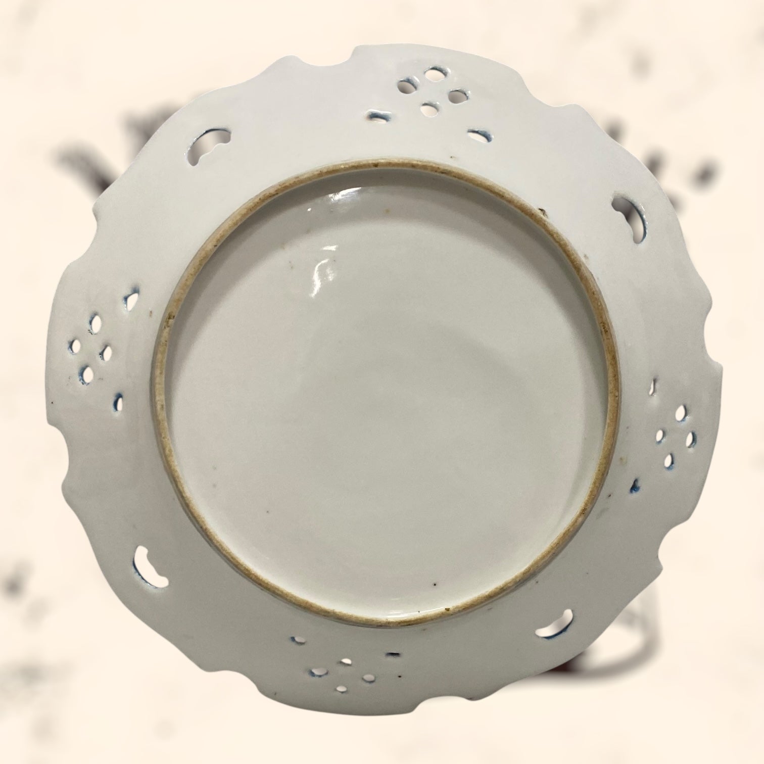 Plato de porcelana Austriaca antiguo S. XIX