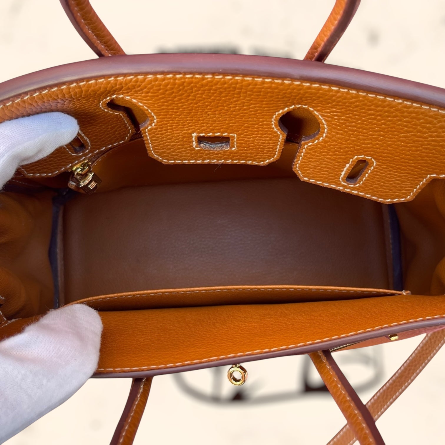 Bolso de piel marrón