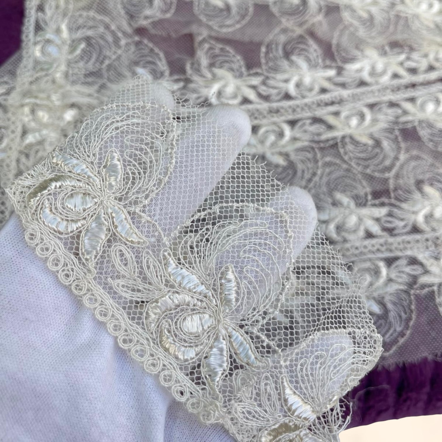 Encaje de Bruselas bordado con hilo de seda antiguo