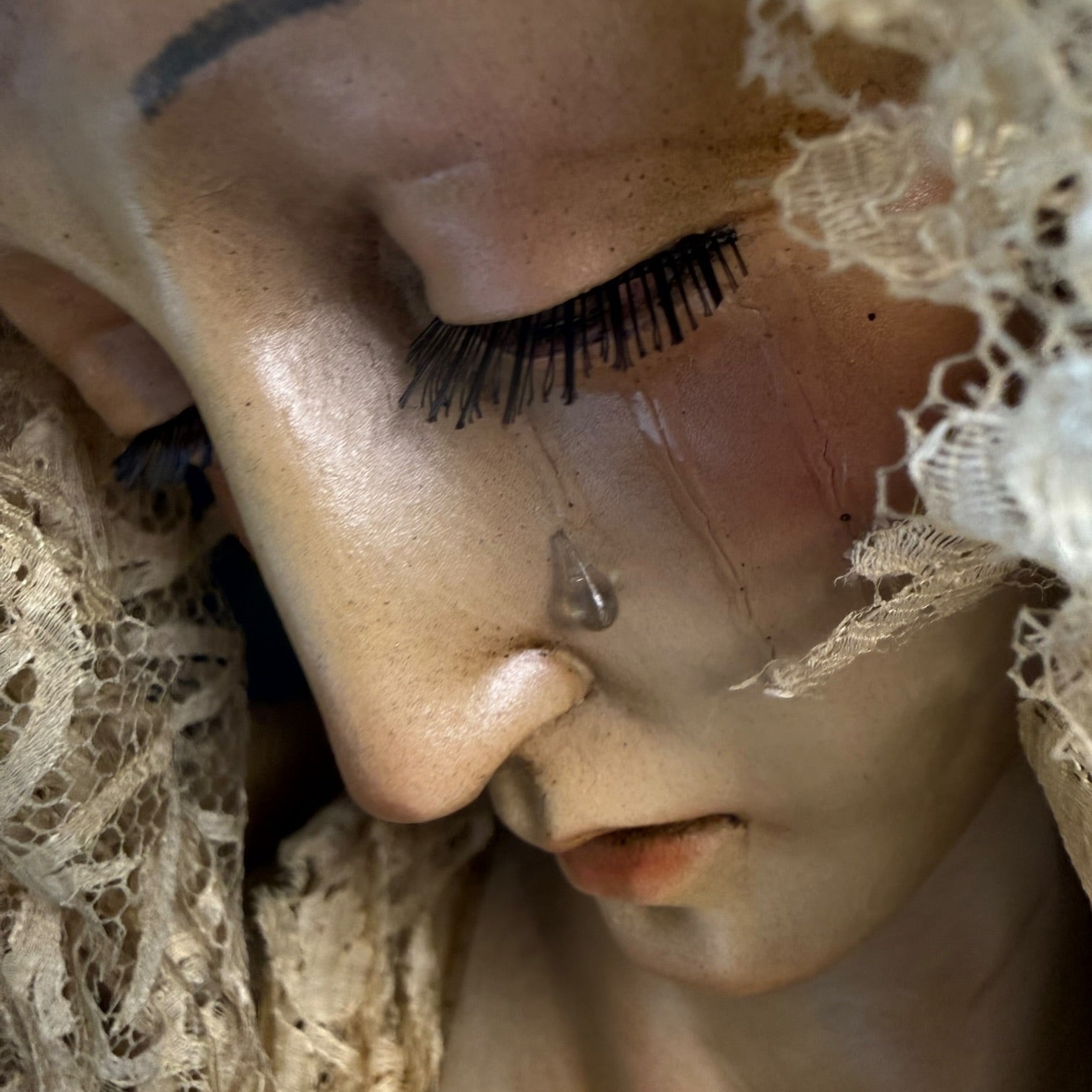 Virgen de vestir policromada antigua