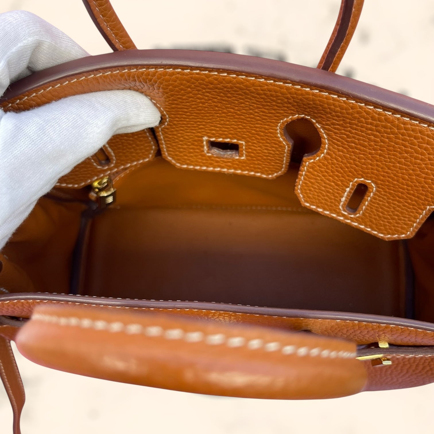 Bolso de piel marrón