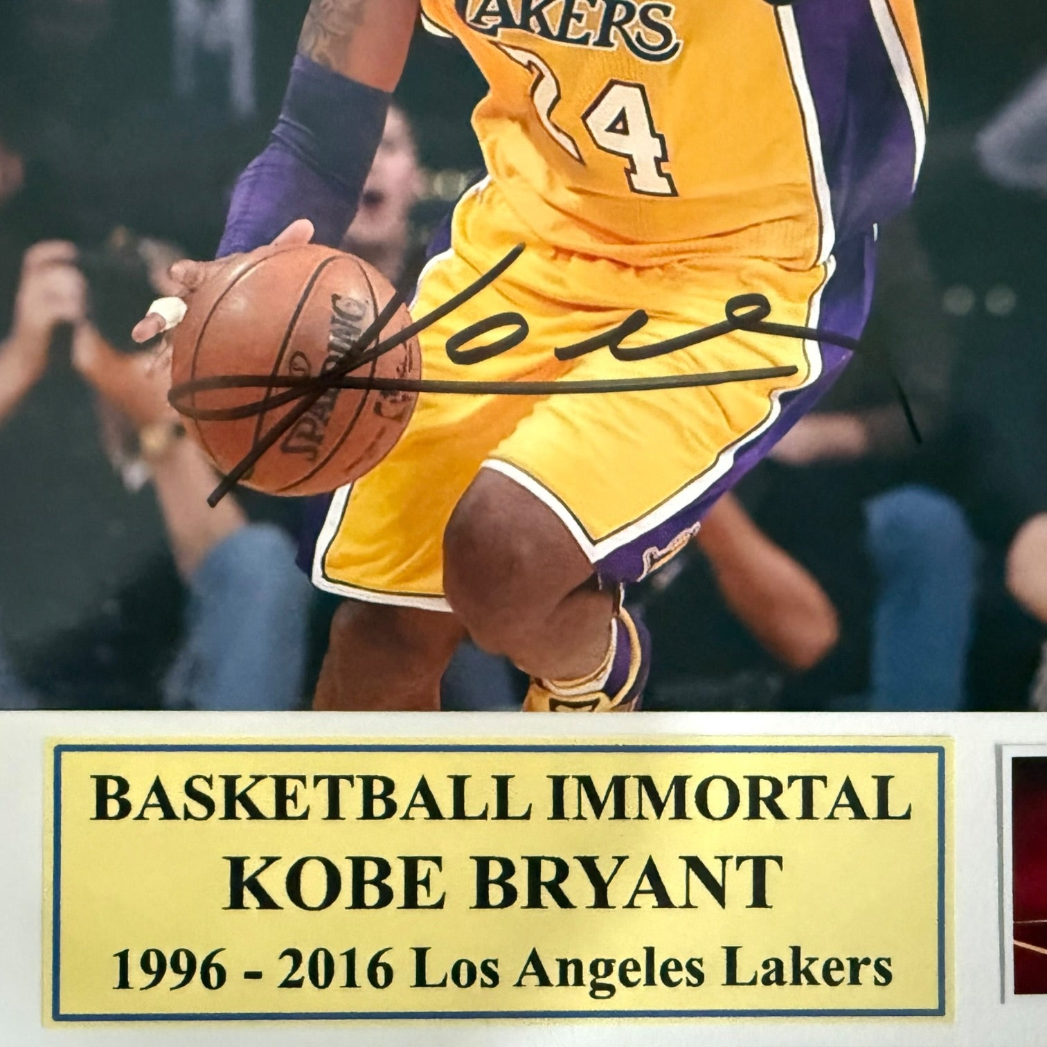 Fotografía con autógrafo original certificado de Kobe Bryant