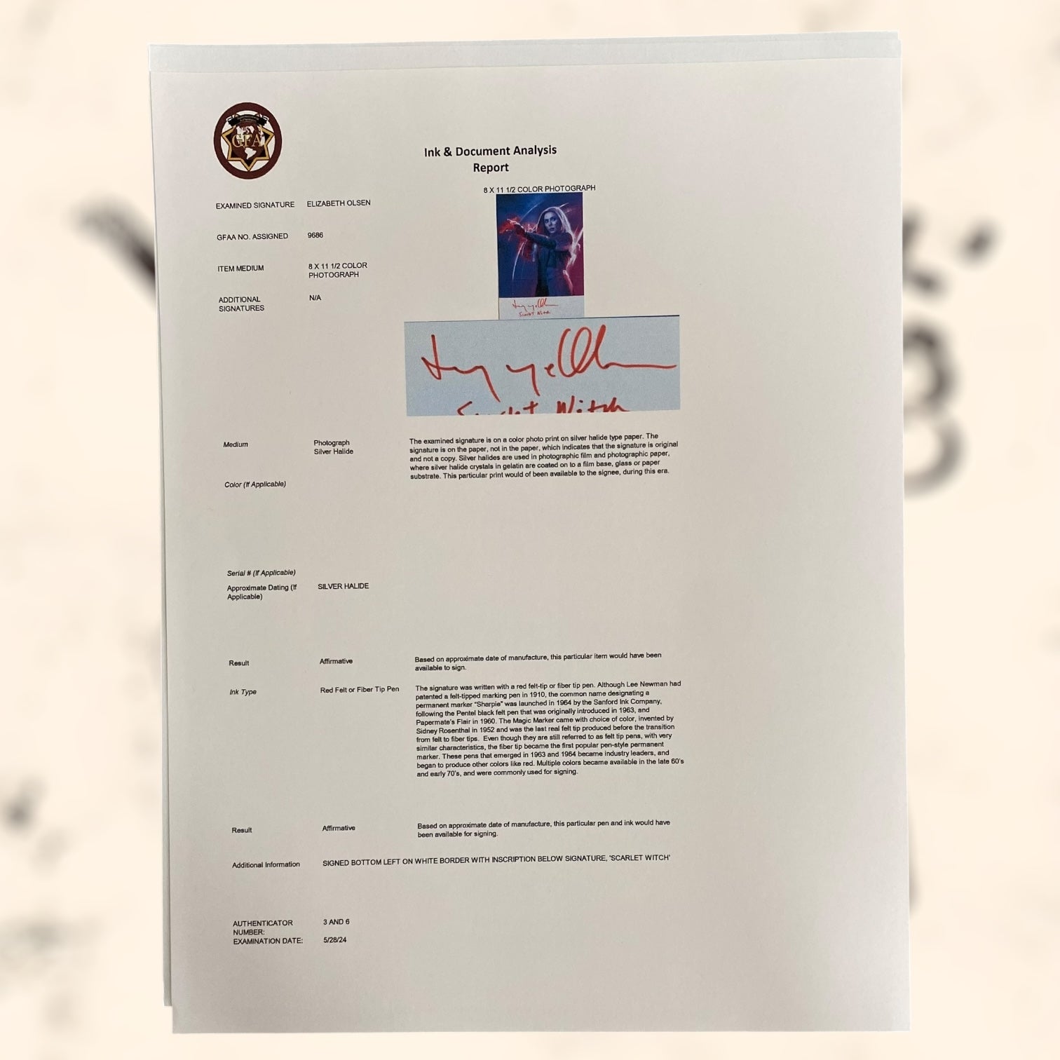 Fotografía de Elisabeth Olsen con autógrafo original certificado