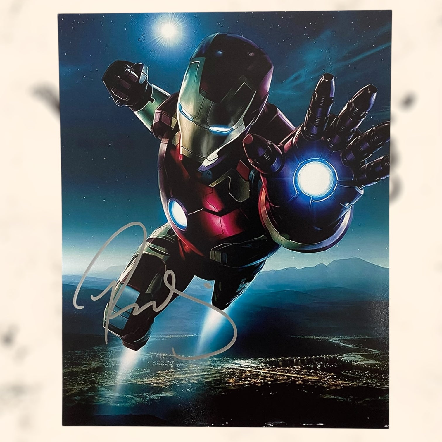 Fotografía de Iron Man (Tony Shark) con autógrafo de Robert Doney Jr original certificado