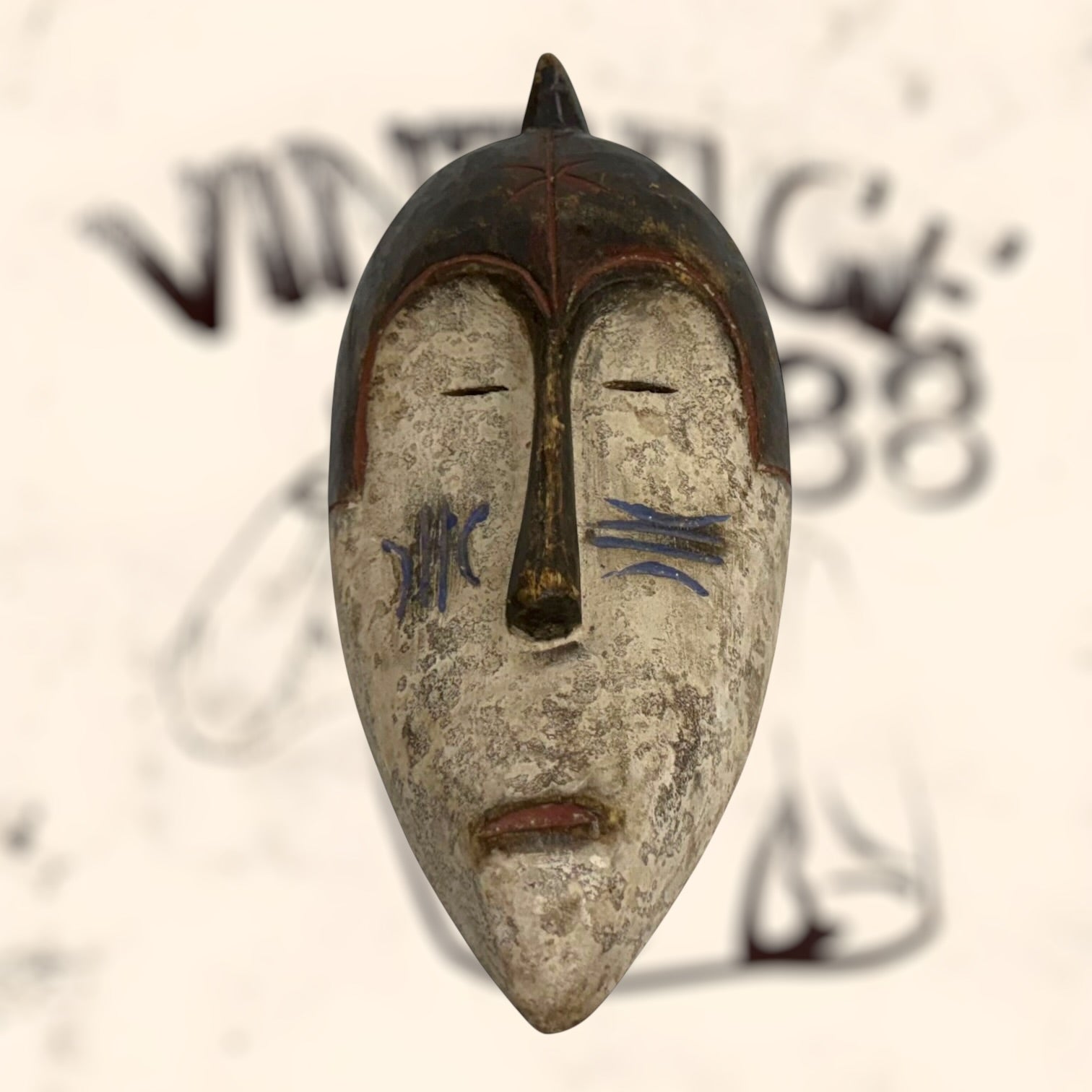 Máscara tribal Ngil Africana vintage