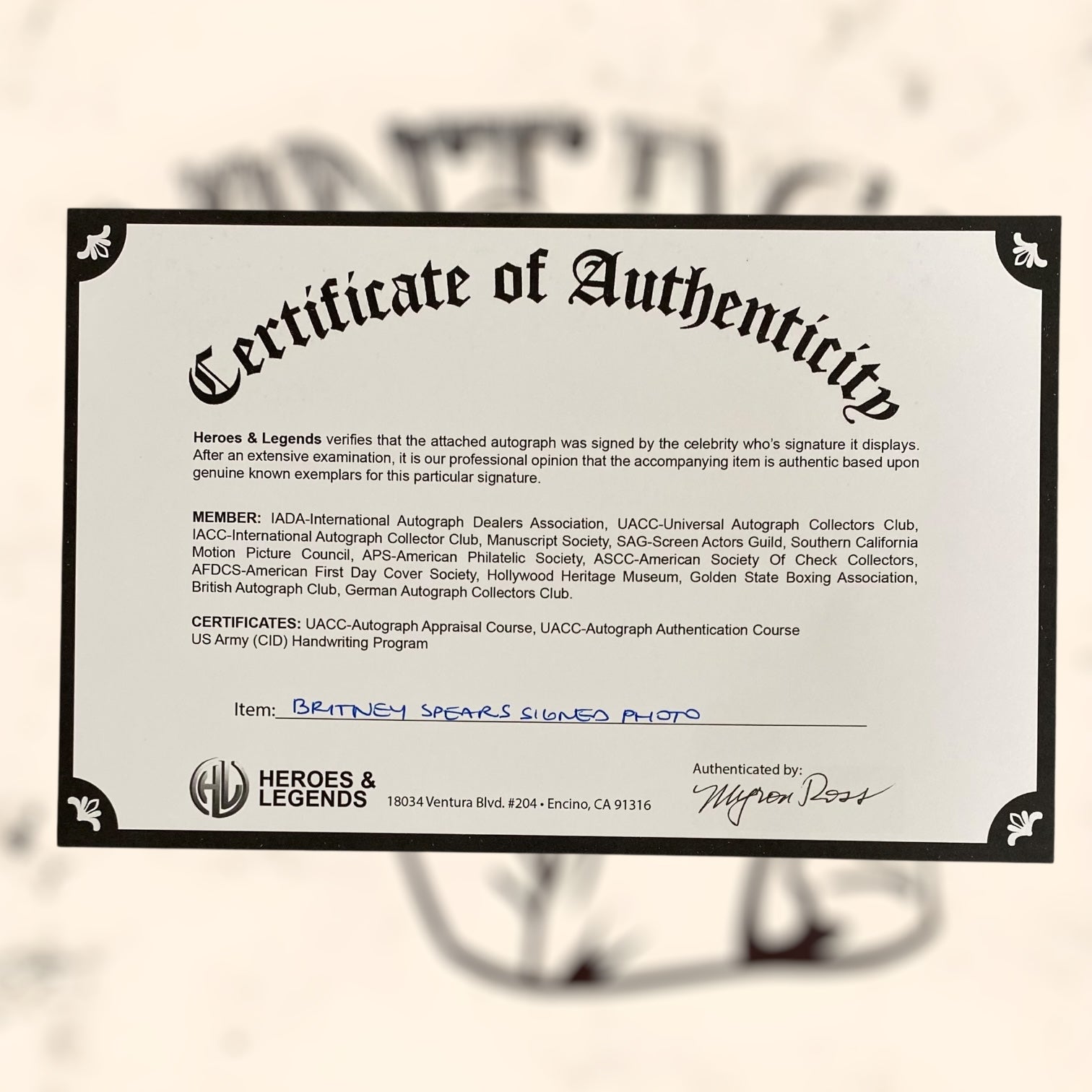 Fotografía de Britney Spears con certificado de autenticidad