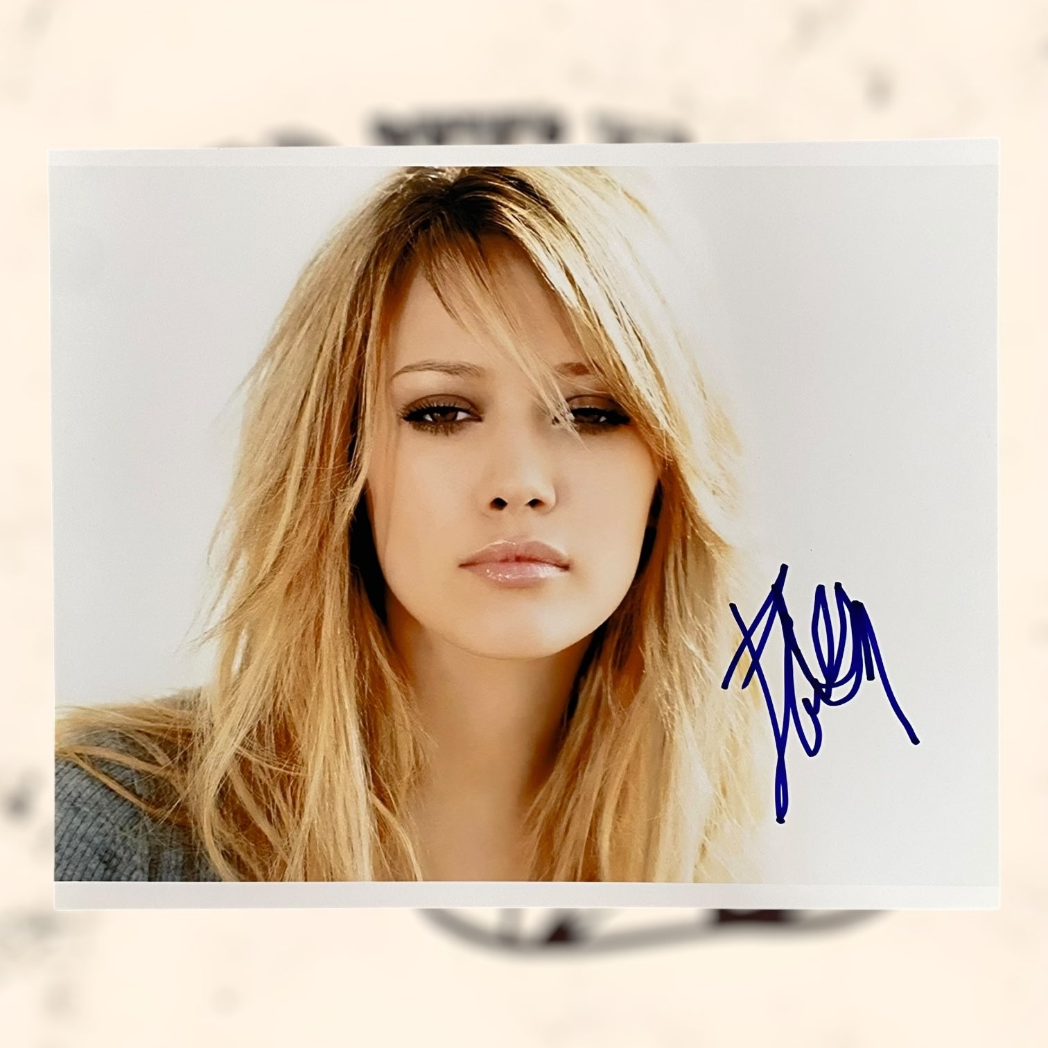 Fotografía de Hilary Duff con autógrafo original certificado