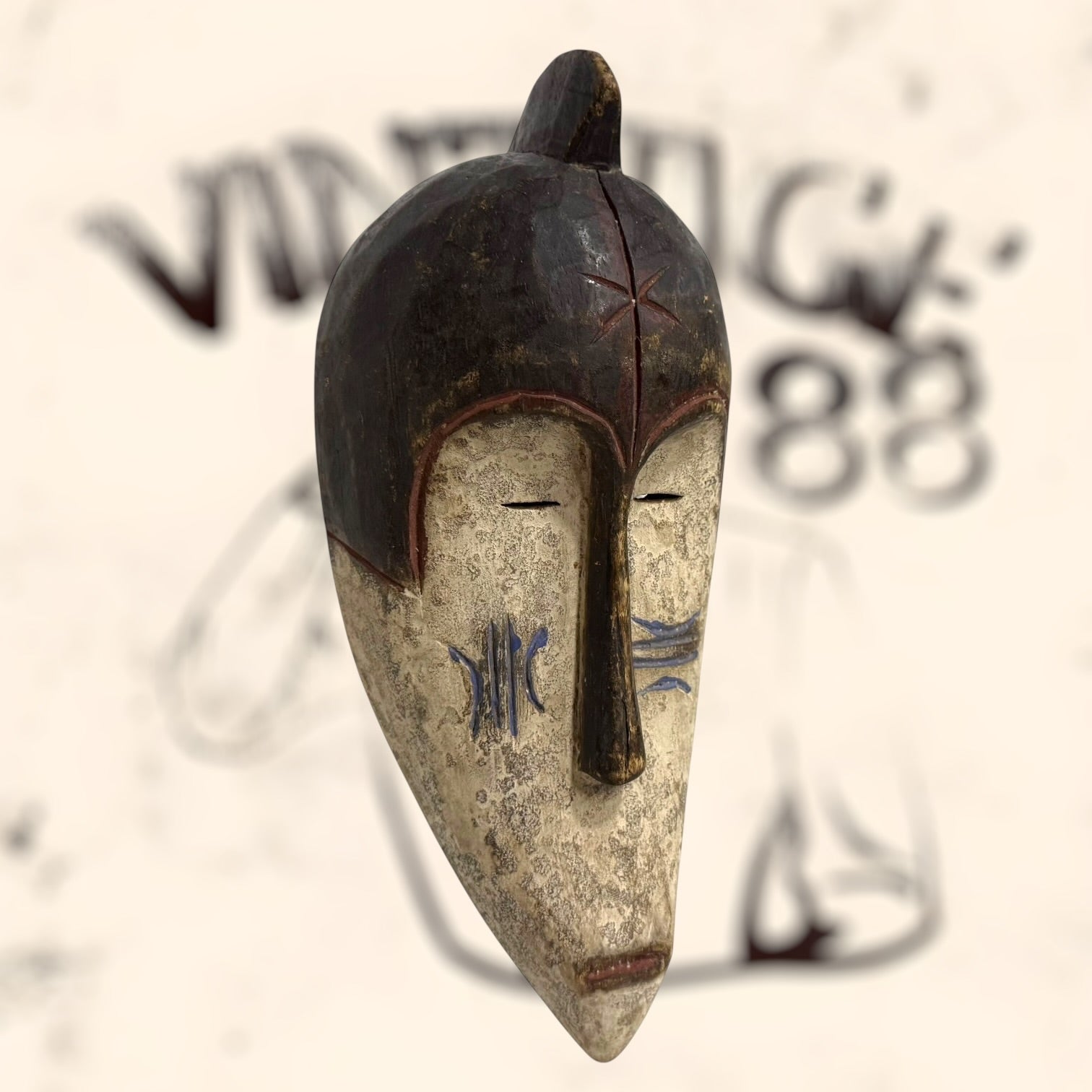 Máscara tribal Ngil Africana vintage